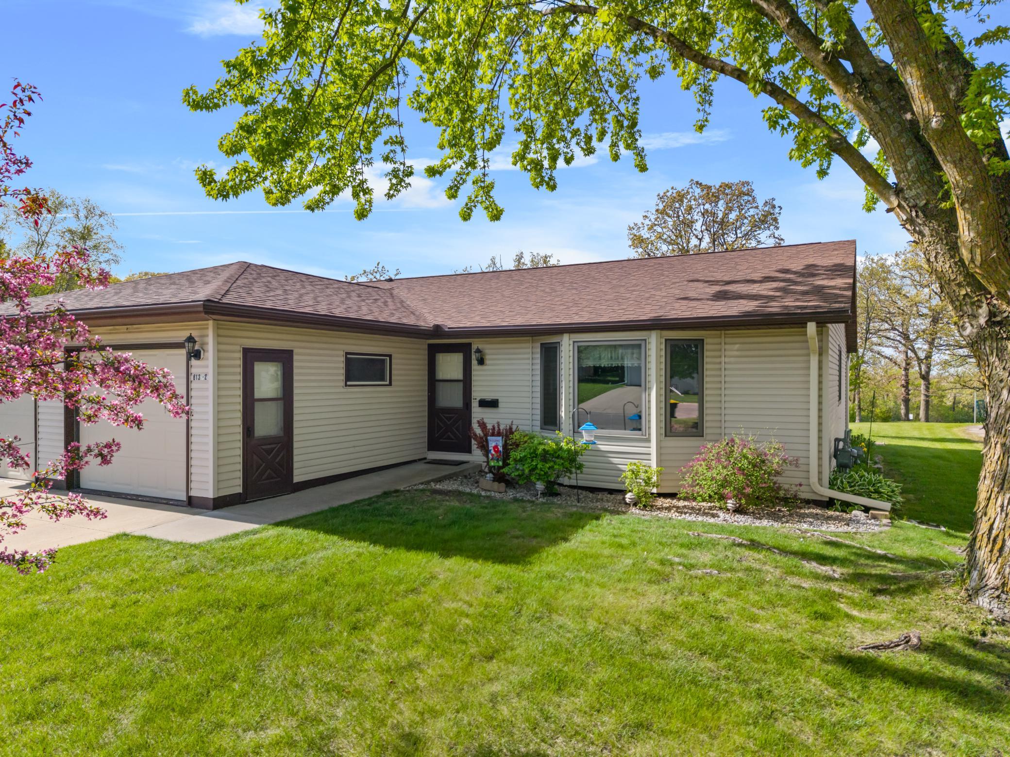 813 Sprague St N #2, Caledonia, MN 55921