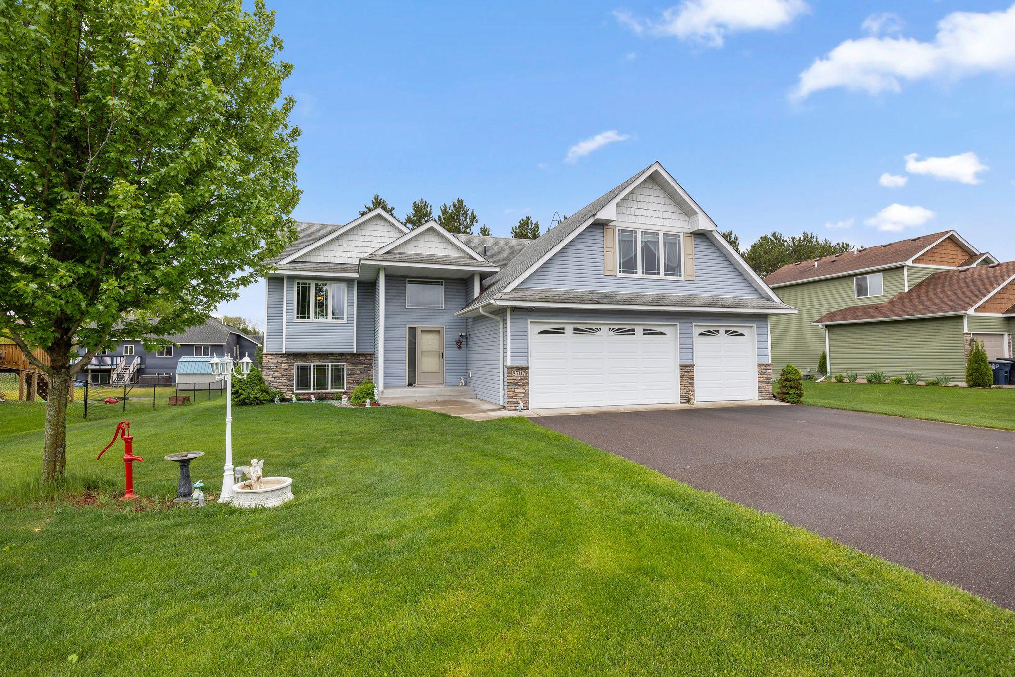 8707 Preserve Blvd N, Chisago City, MN 55013