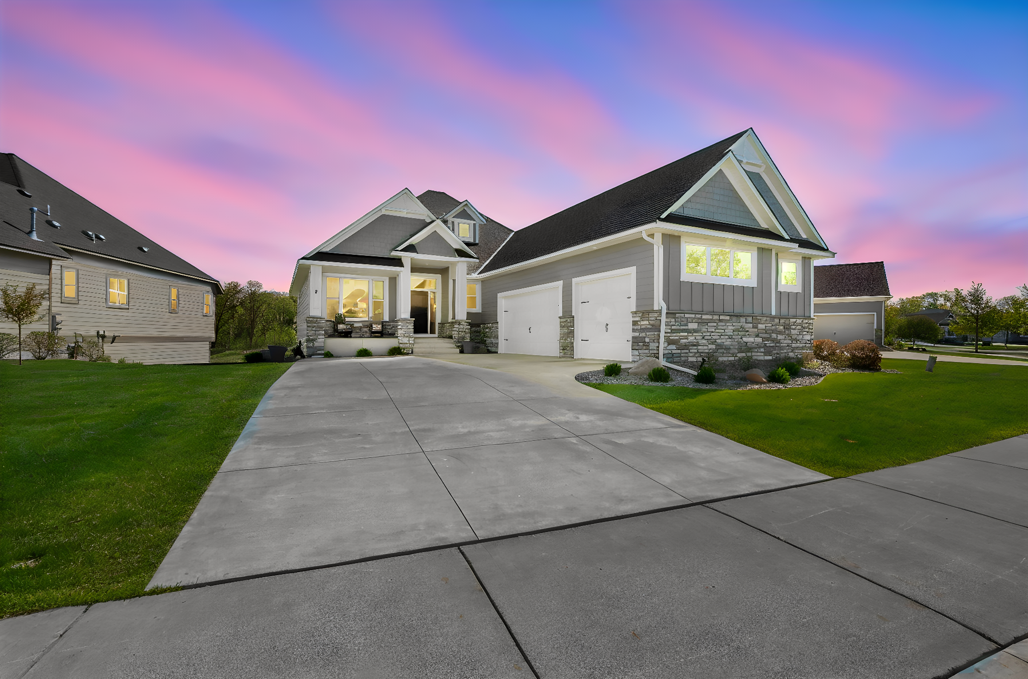 1945 Annika Dr N, Lake Elmo, MN 55042
