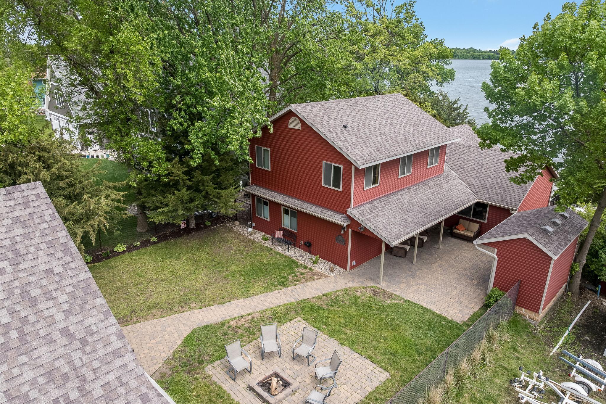 412 Doran Dr, Madison Lake, MN 56063