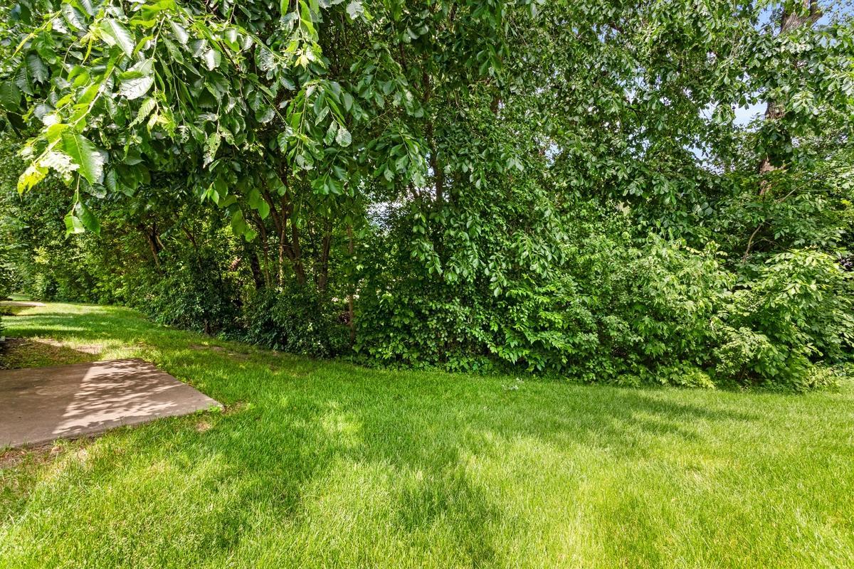 513 109th Ln NW, Coon Rapids, MN 55448