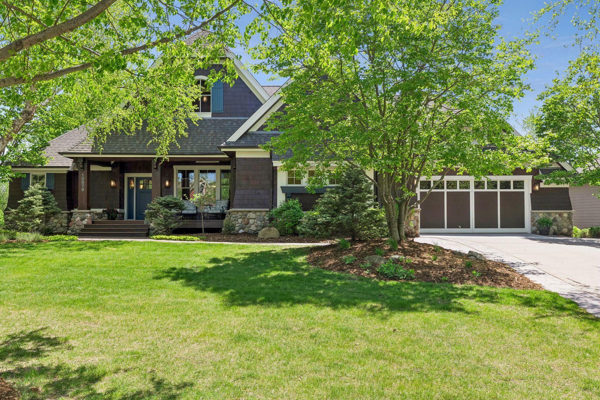 10879 Bentwater Ln, Woodbury, MN 55129