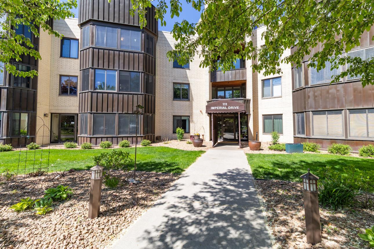 111 Imperial Dr W #101, West Saint Paul, MN 55118