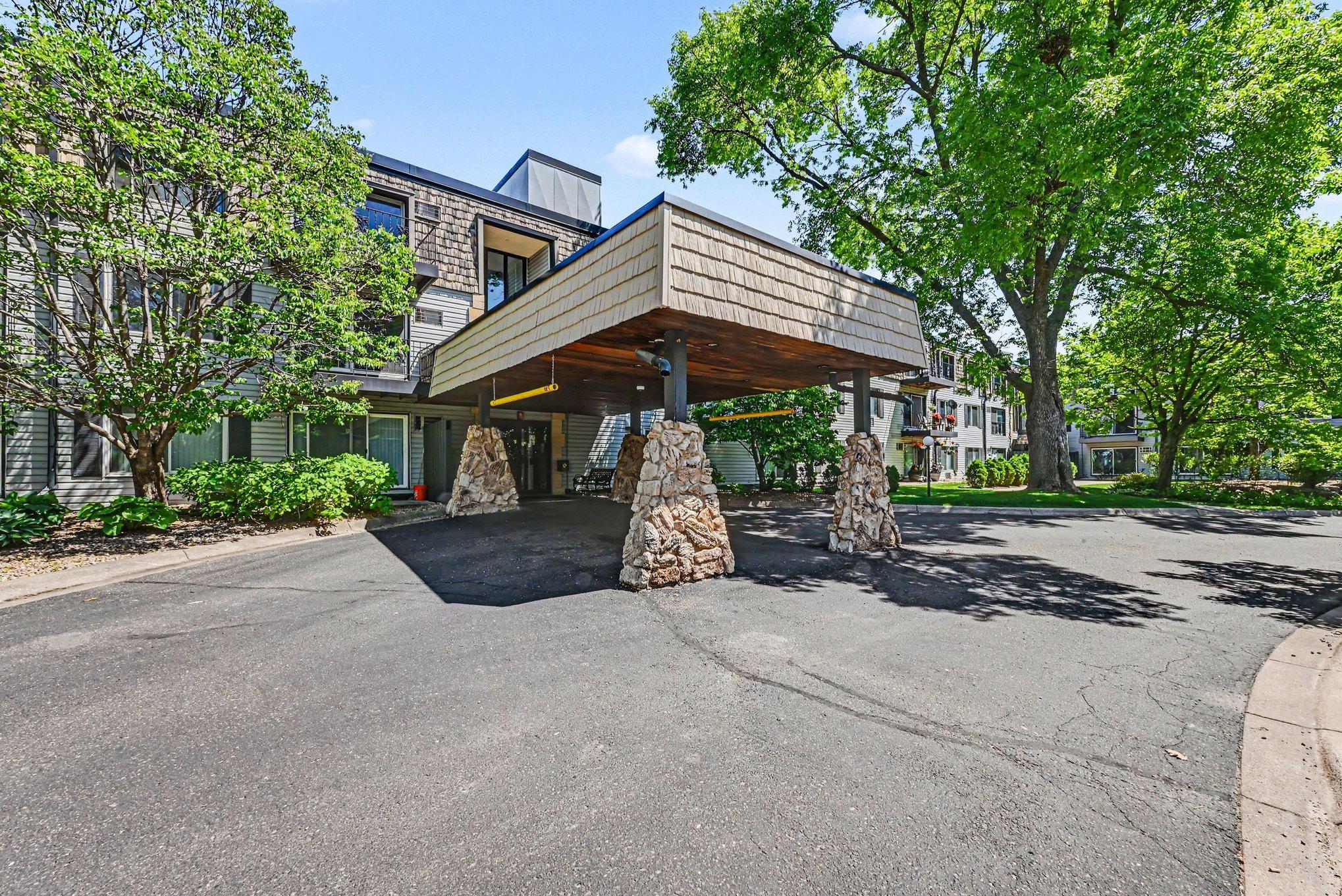 179 Little Canada Rd E #237, Little Canada, MN 55117