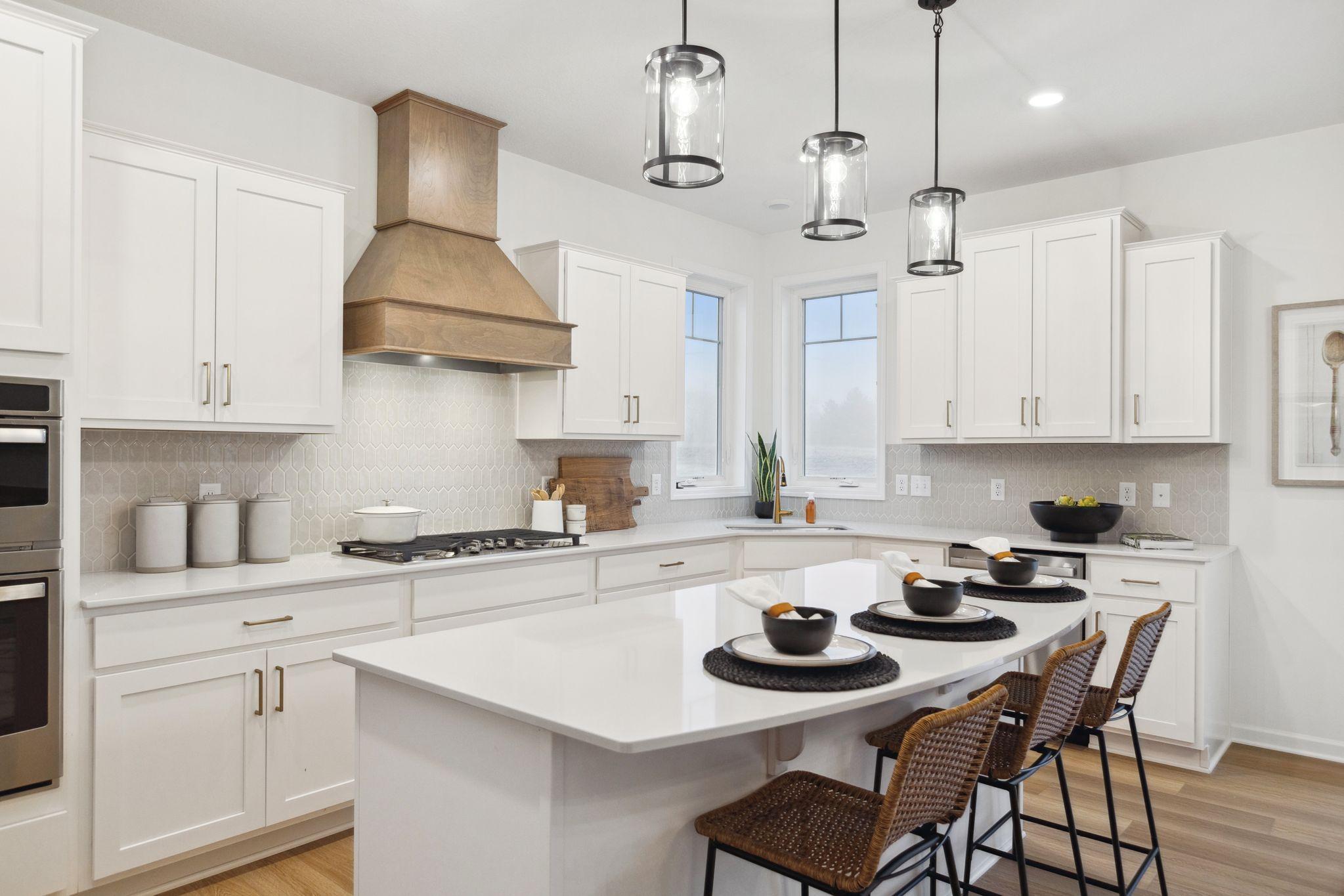 3872 Thrush St, Shakopee, MN 55379