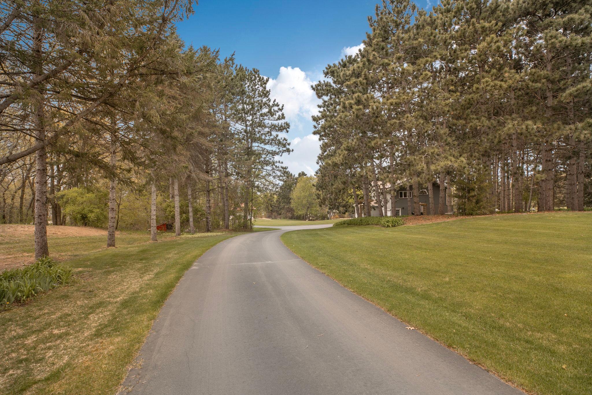 22603 Fable Rd, Saint Augusta, MN 56301