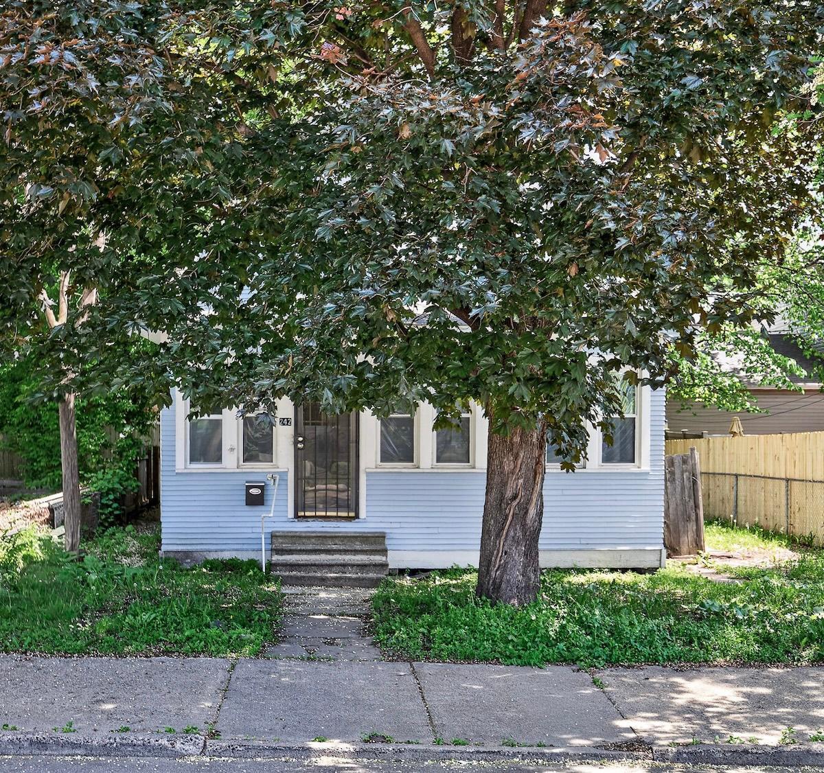 242 Penn Ave N, Minneapolis, MN 55405