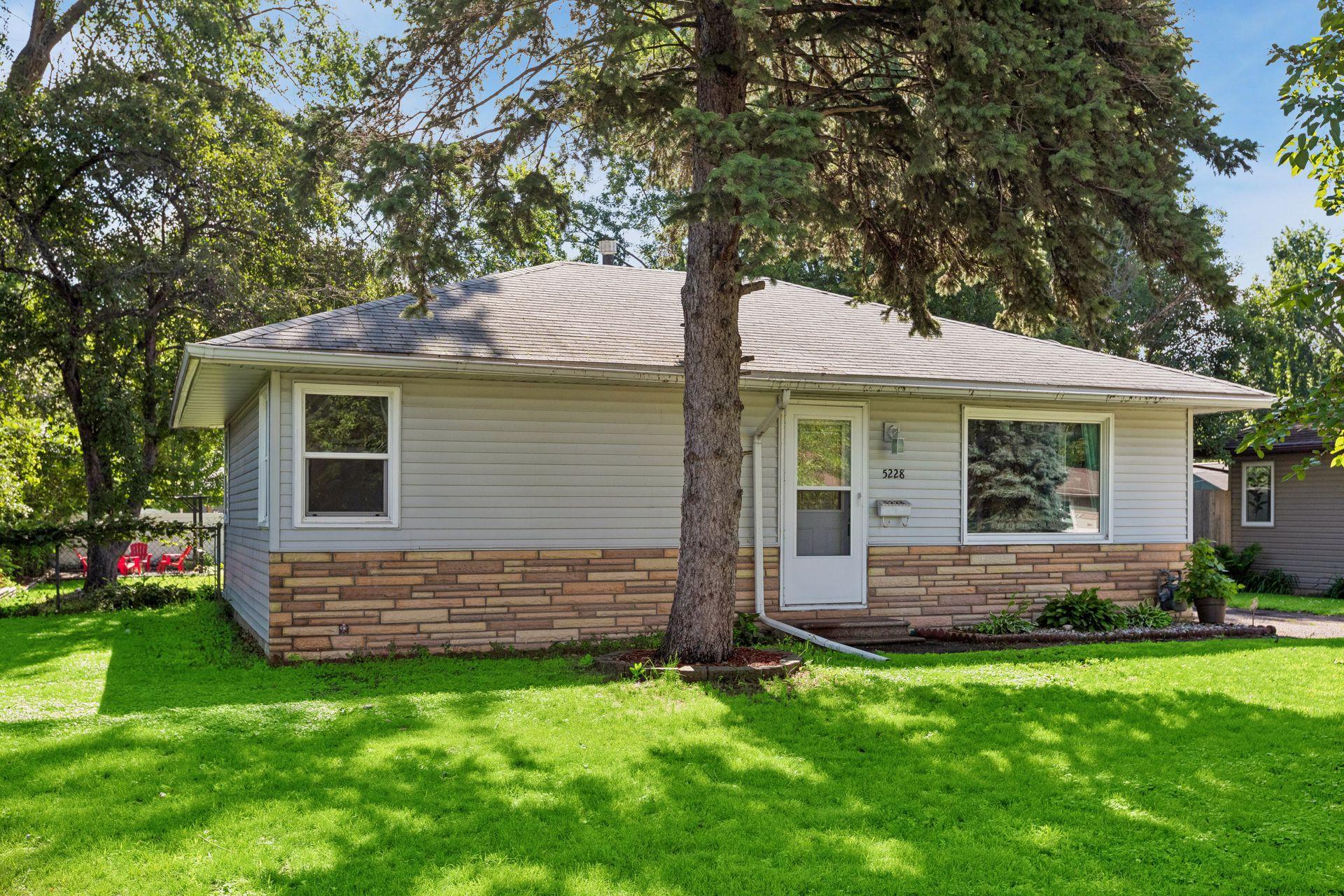 5228 Jersey Ave N, Crystal, MN 55428