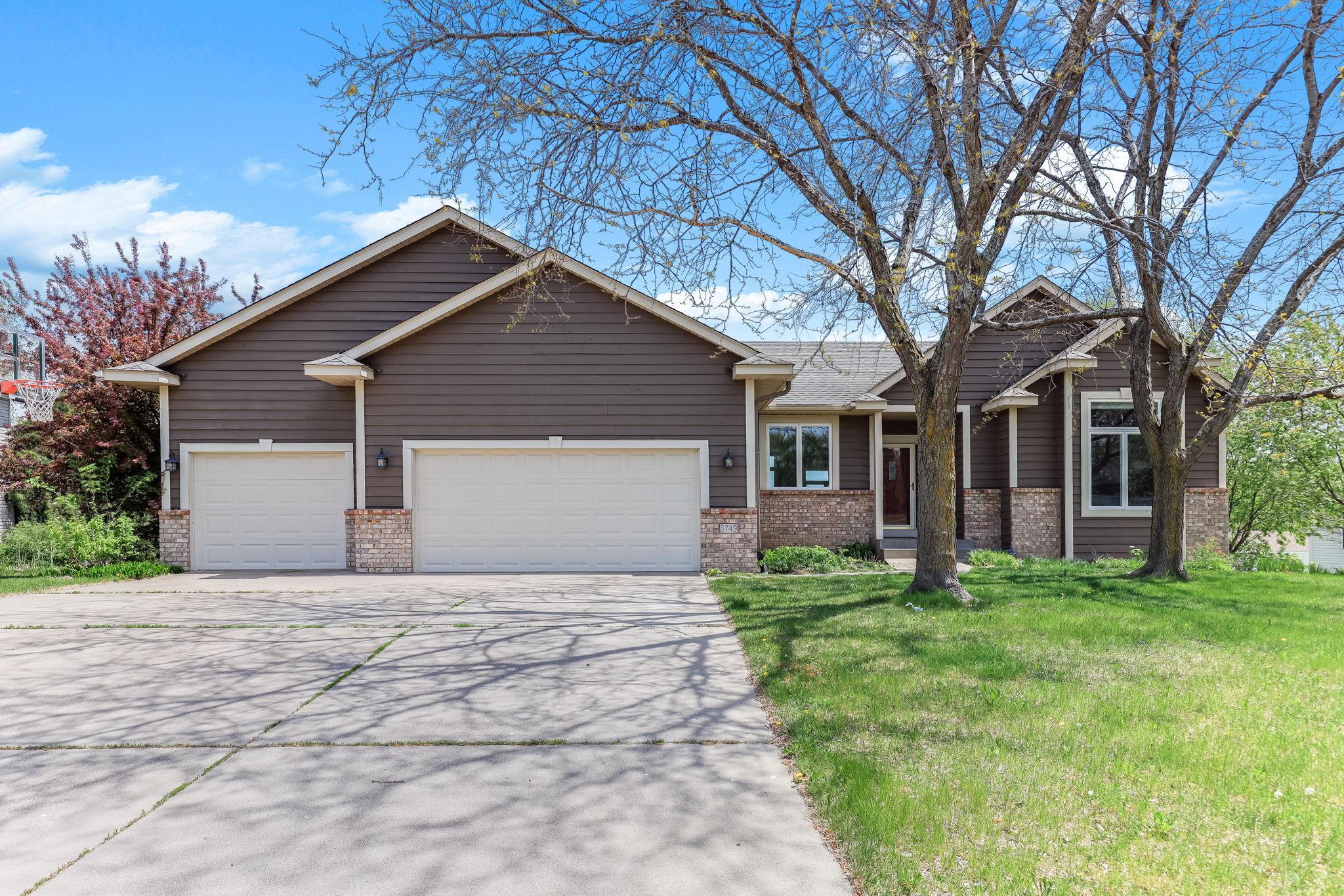 3749 Fox Trl, Saint Bonifacius, MN 55375
