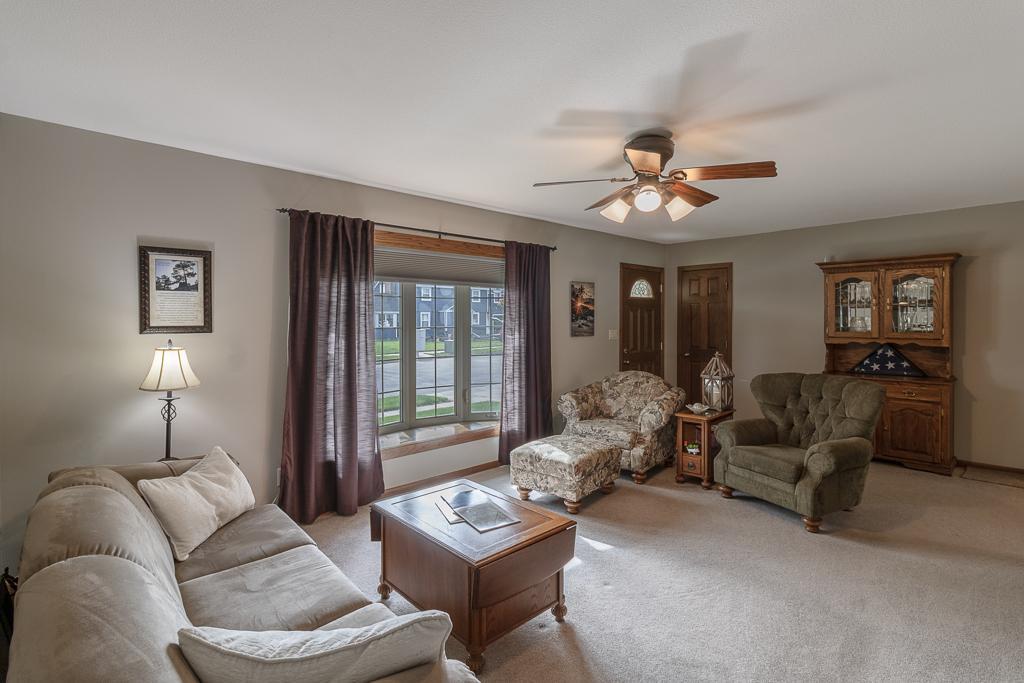 6 Hazelwood Ave, New Ulm, MN 56073