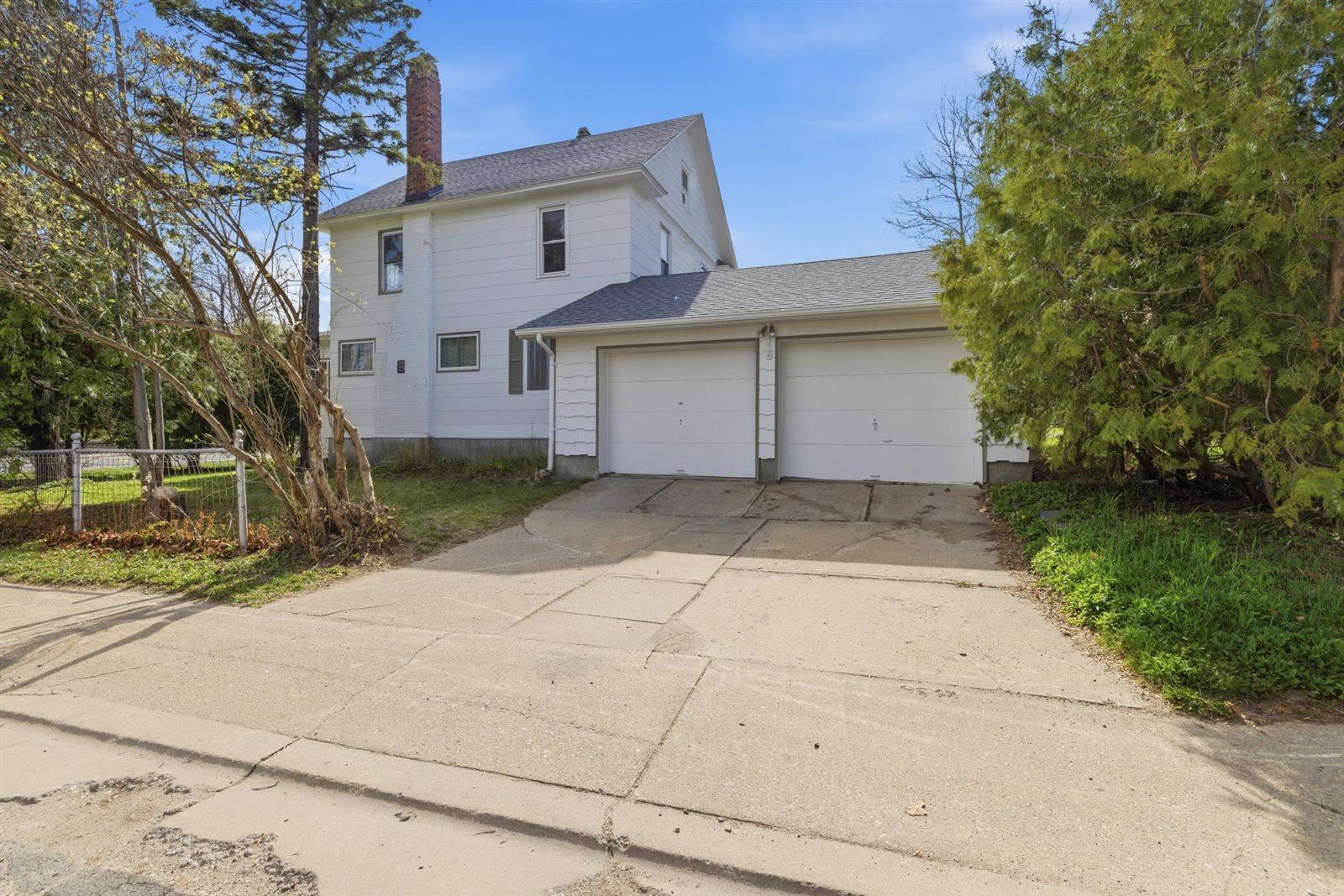 825 Fayal Rd, Eveleth, MN 55734