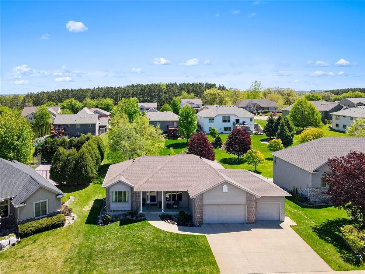 5236 Southern Ridge Ln SW, Rochester, MN 55902