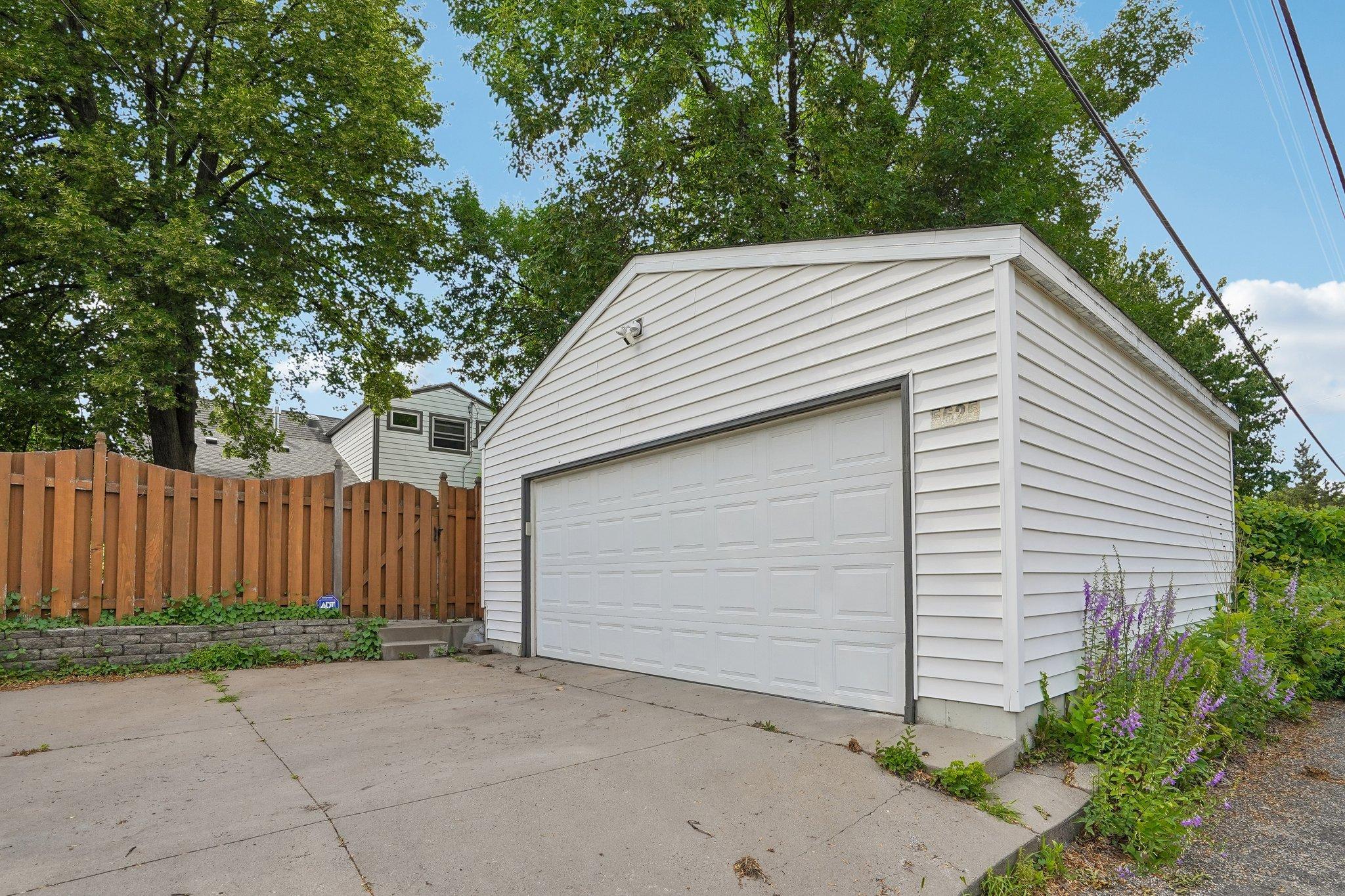 5625 13th Ave S, Minneapolis, MN 55417