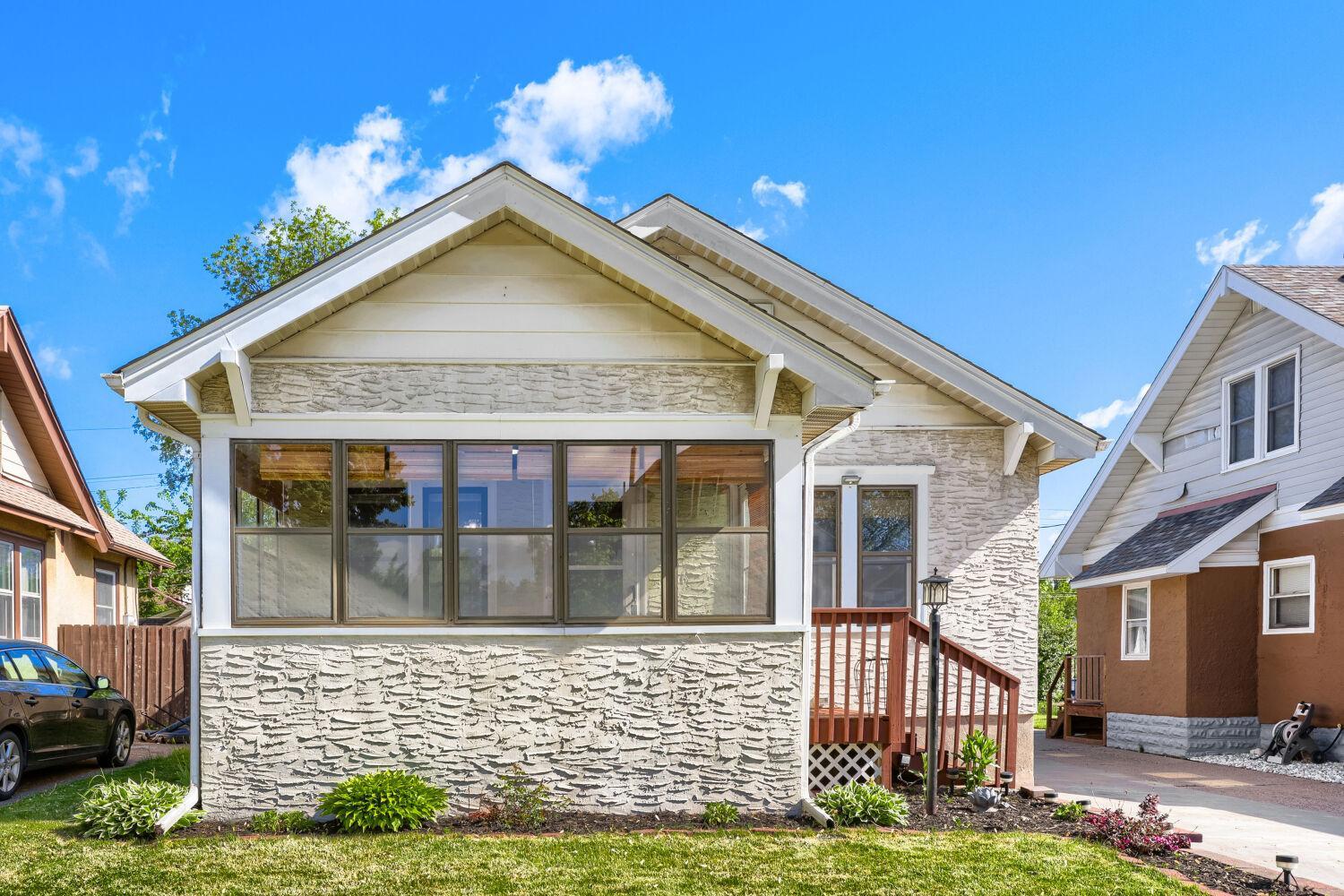 269 Annapolis St E, Saint Paul, MN 55118