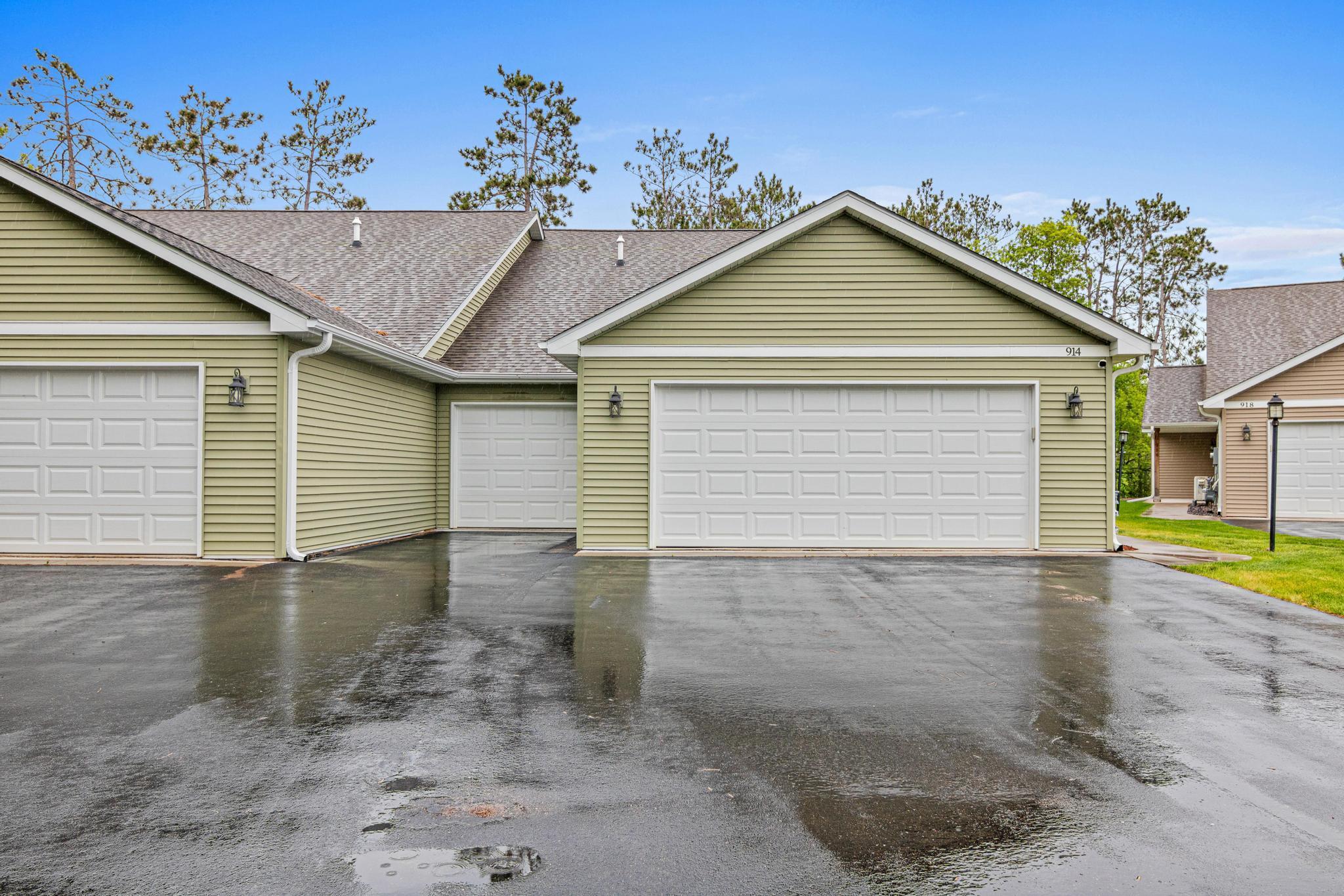 914 Cart Way Ln, Hinckley, MN 55037