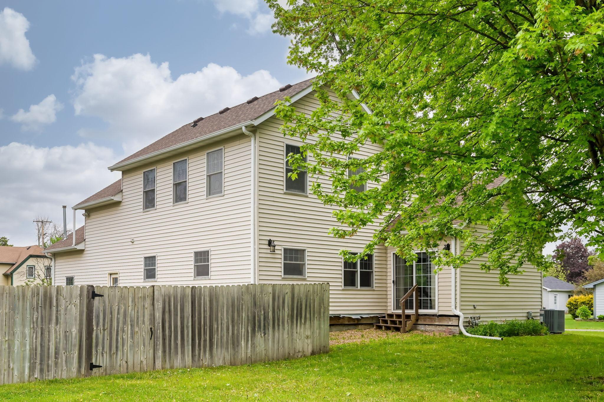5510 Bryant St, Maple Plain, MN 55359