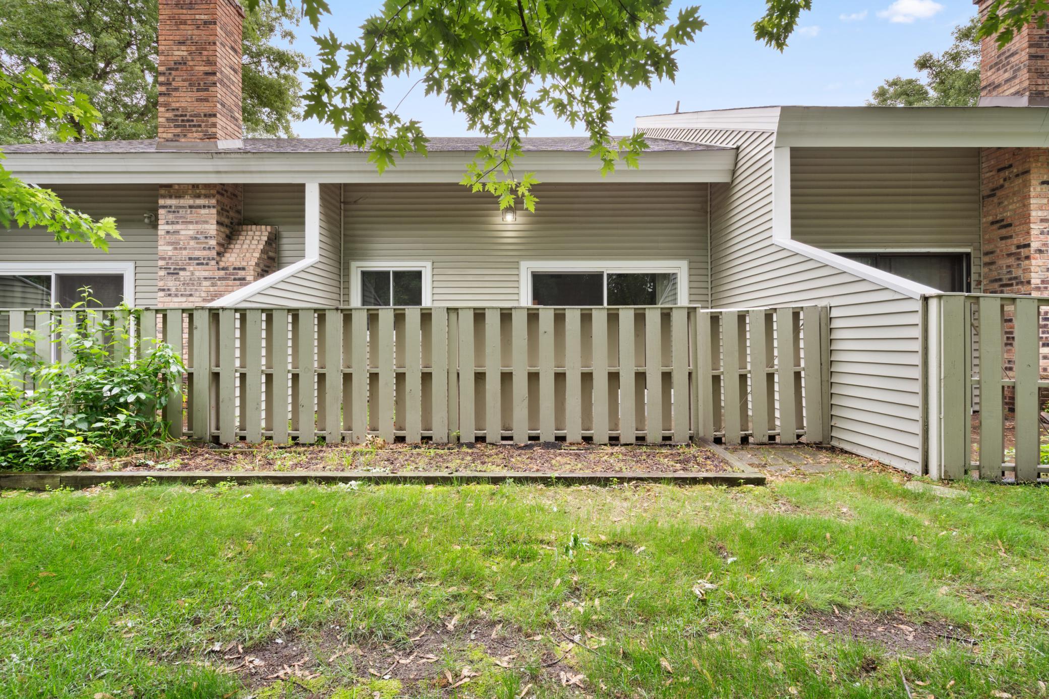 918 120th Ln NW, Coon Rapids, MN 55448