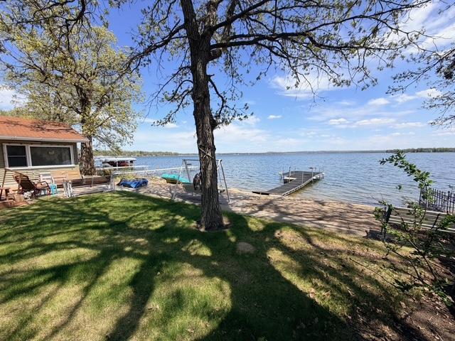 1245 W Lake Dr, Detroit Lakes, MN 56501