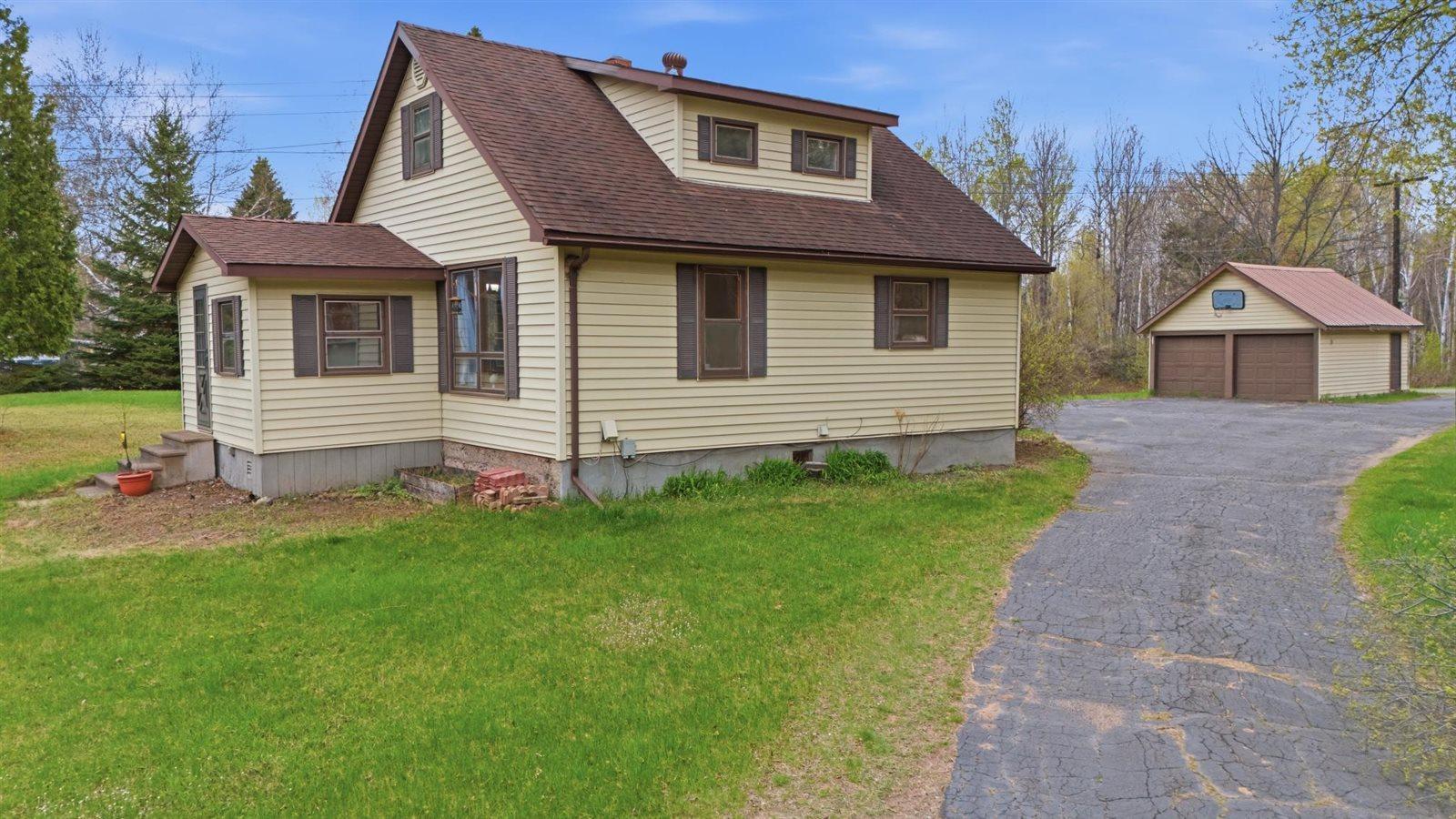 4781 Cedar Island Dr, Eveleth, MN 55734
