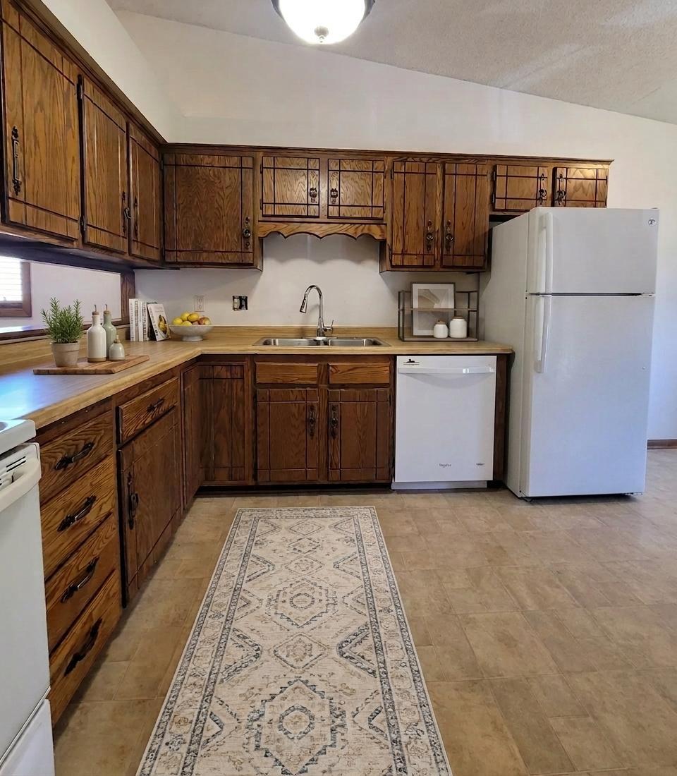 1585 S Bavarian Ps, Fridley, MN 55432