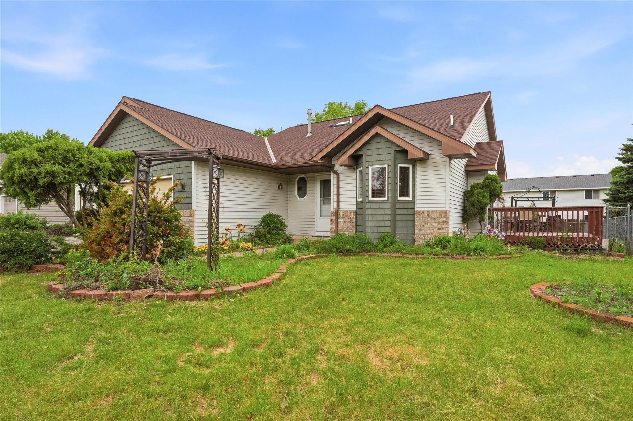 7208 90th Trl N, Brooklyn Park, MN 55445