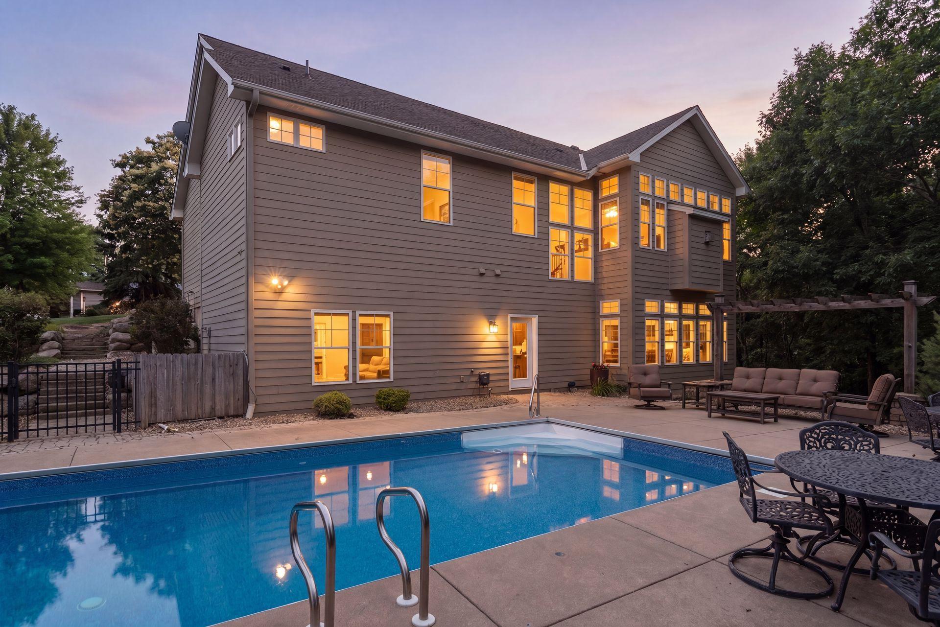 3958 Greystone Rg, Eagan, MN 55122