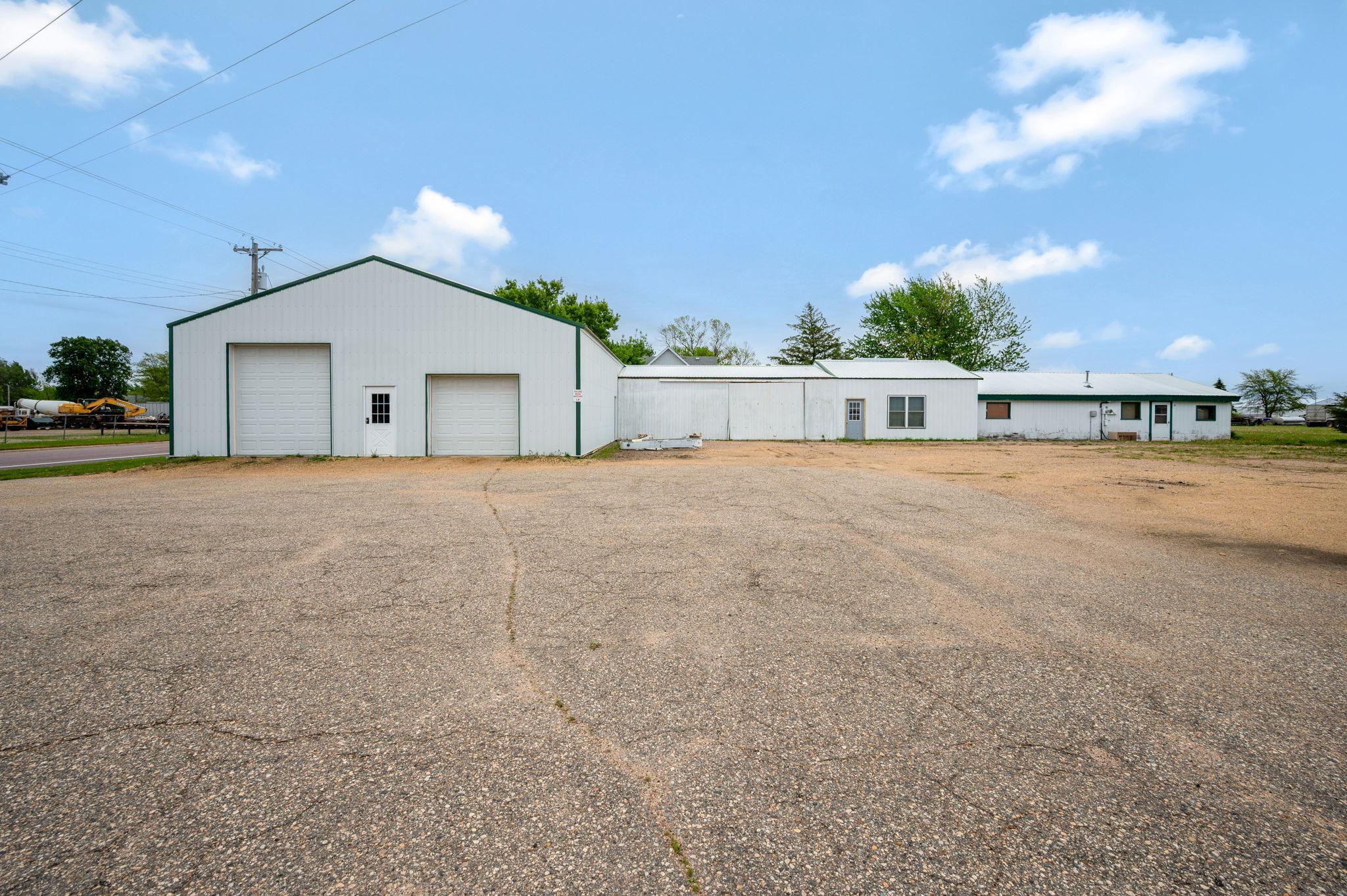44 6th Ave SE, Winnebago, MN 56098