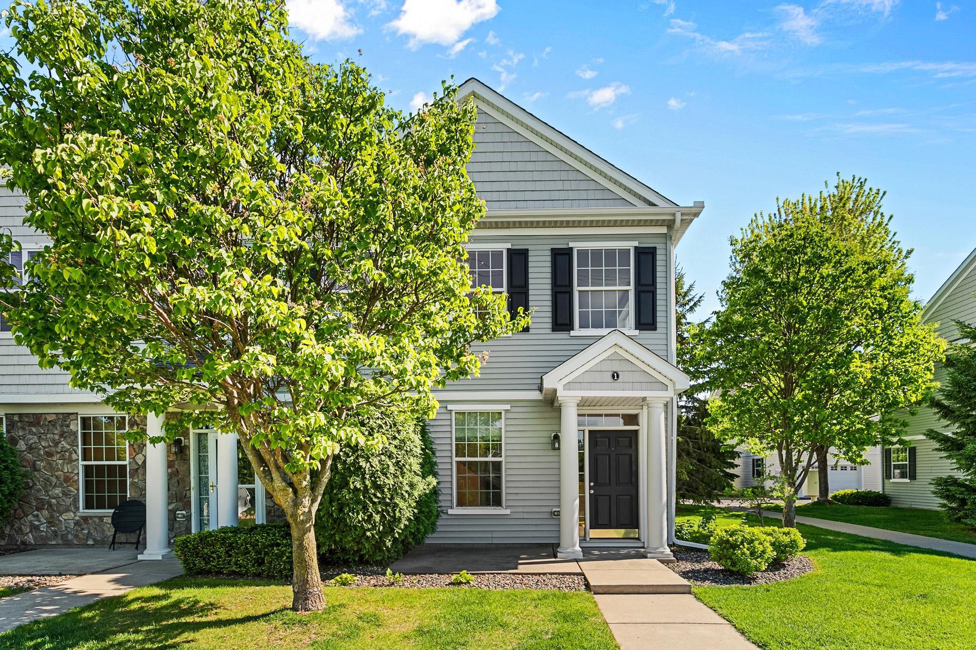 1617 Legacy Pw E #1, Maplewood, MN 55109