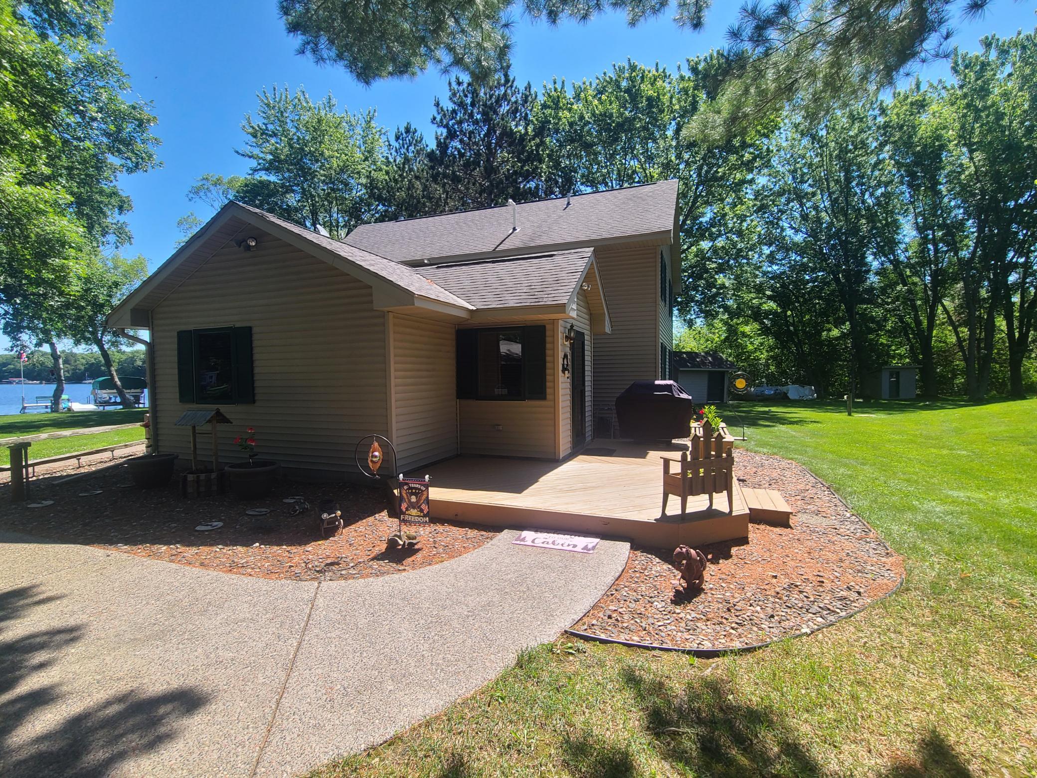 24706 Peavy Ln, Hillman, MN 56338
