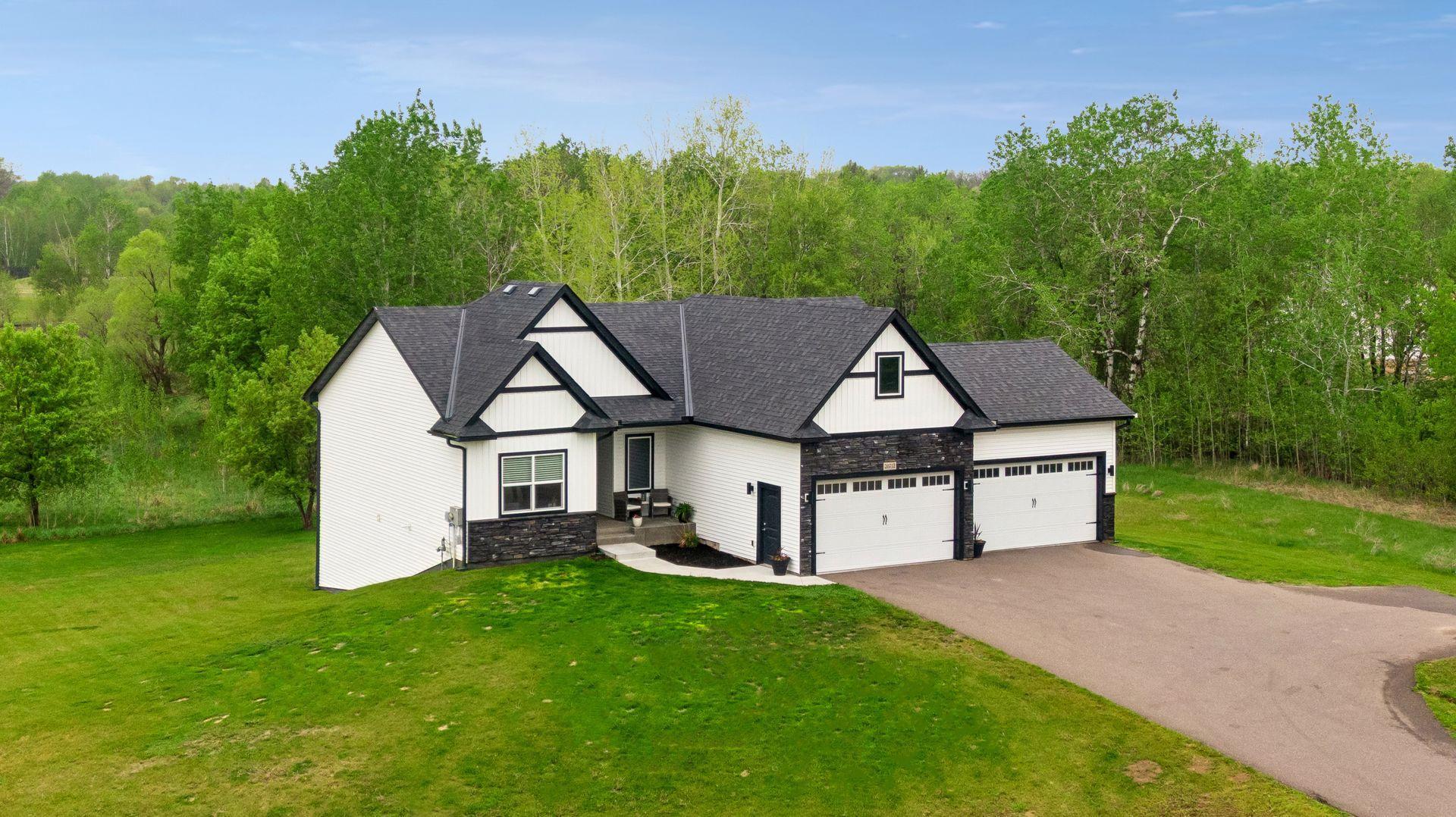 20712 Cedar Dr NW, Oak Grove, MN 55011