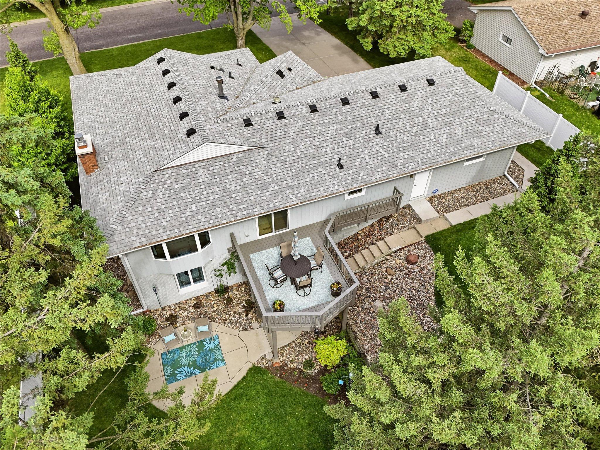 974 Kohlman Ln, Maplewood, MN 55109