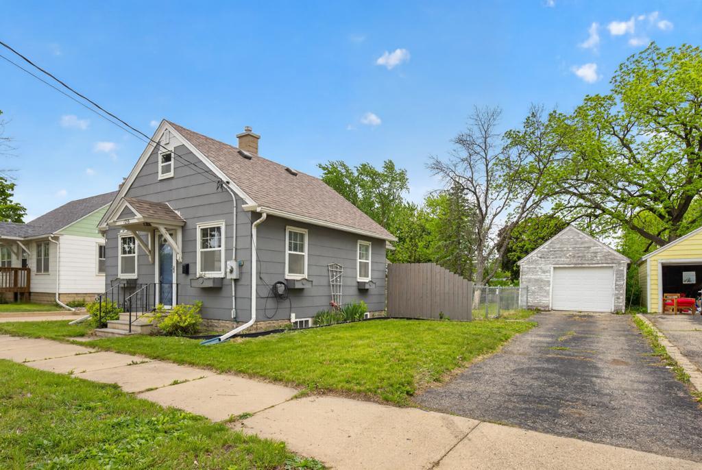1216 9th Ave SE, Rochester, MN 55904