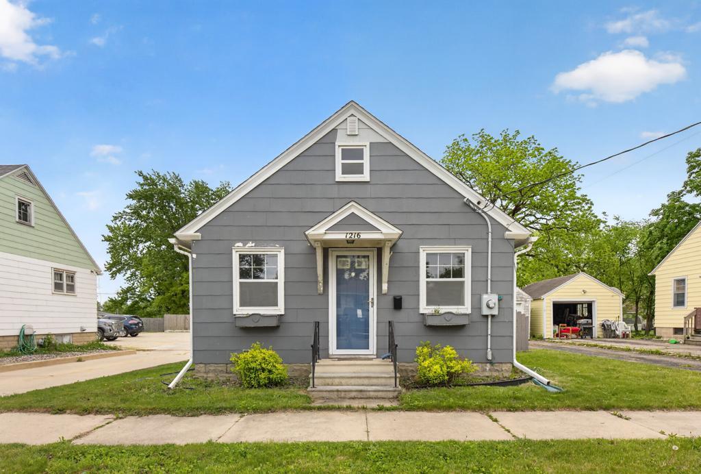 1216 9th Ave SE, Rochester, MN 55904