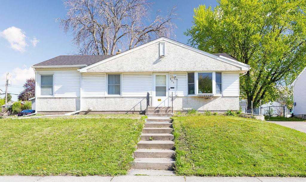 541 Hoyt Ave E, Saint Paul, MN 55130
