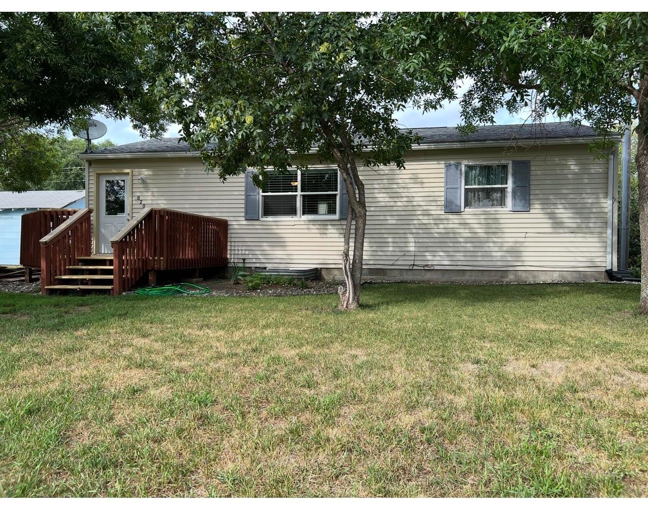 820 2nd St SW, Perham, MN 56573