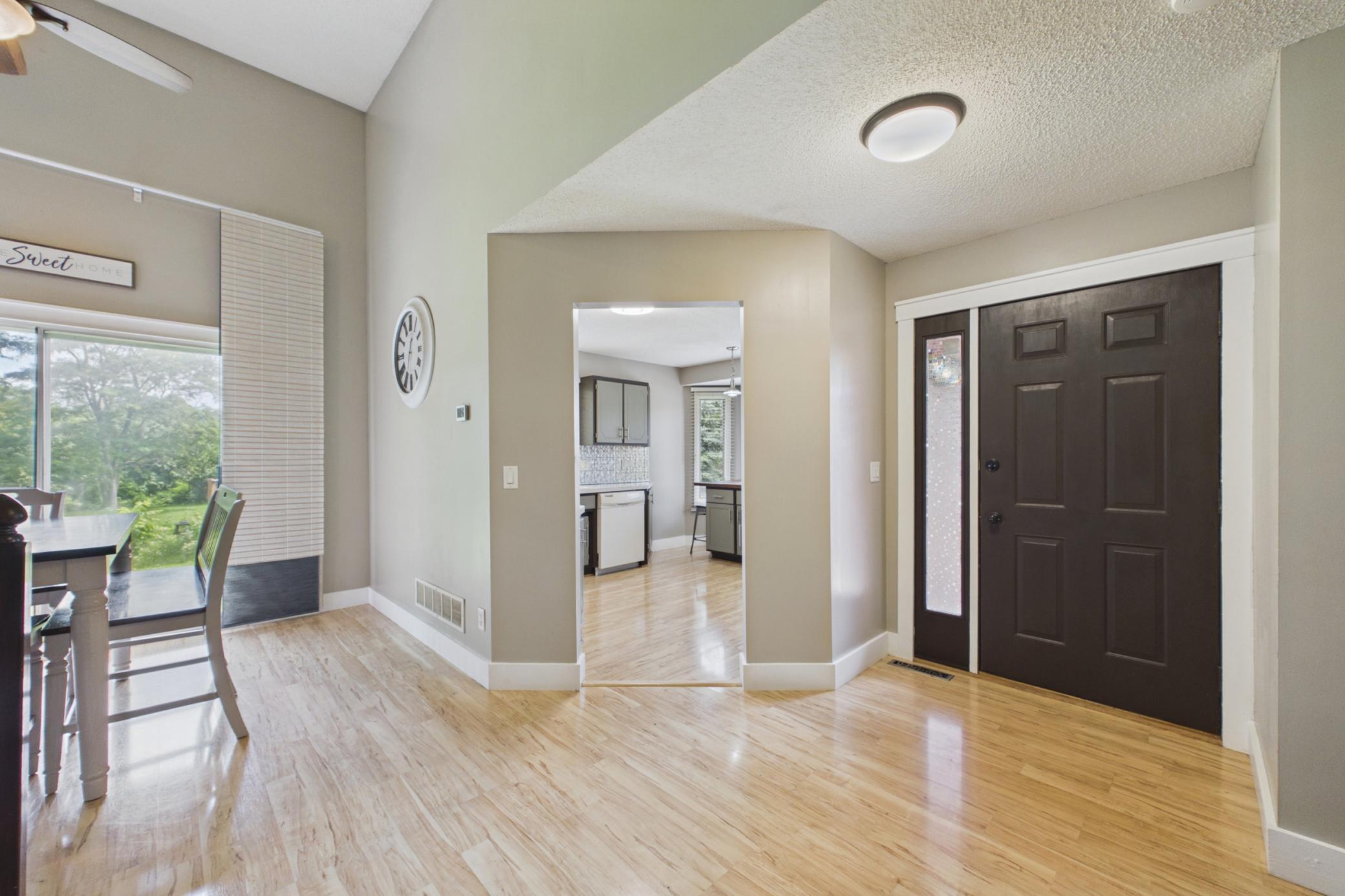 2208 Grimm Rd, Chaska, MN 55318