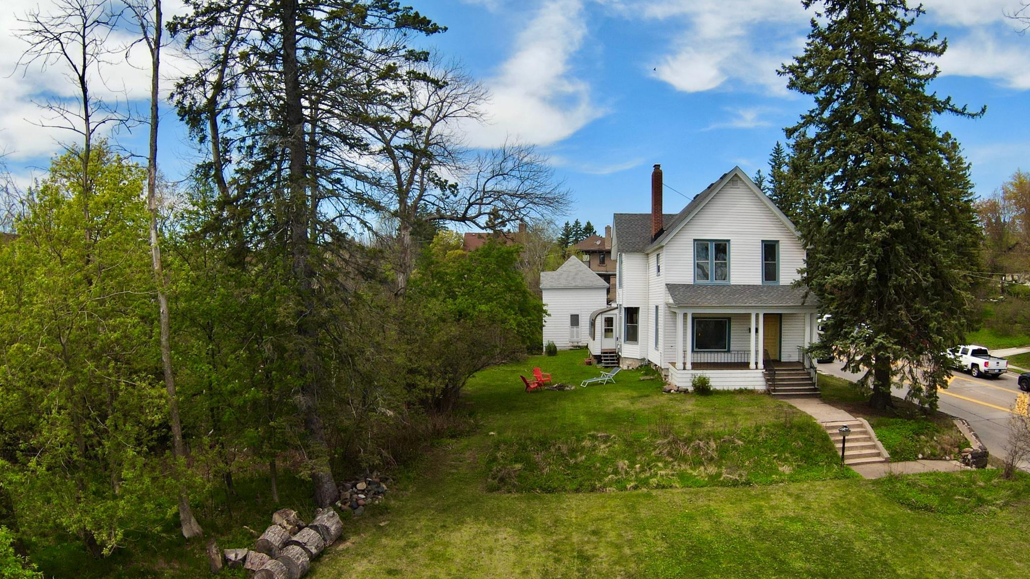 27 S 21st Ave E, Duluth, MN 55812