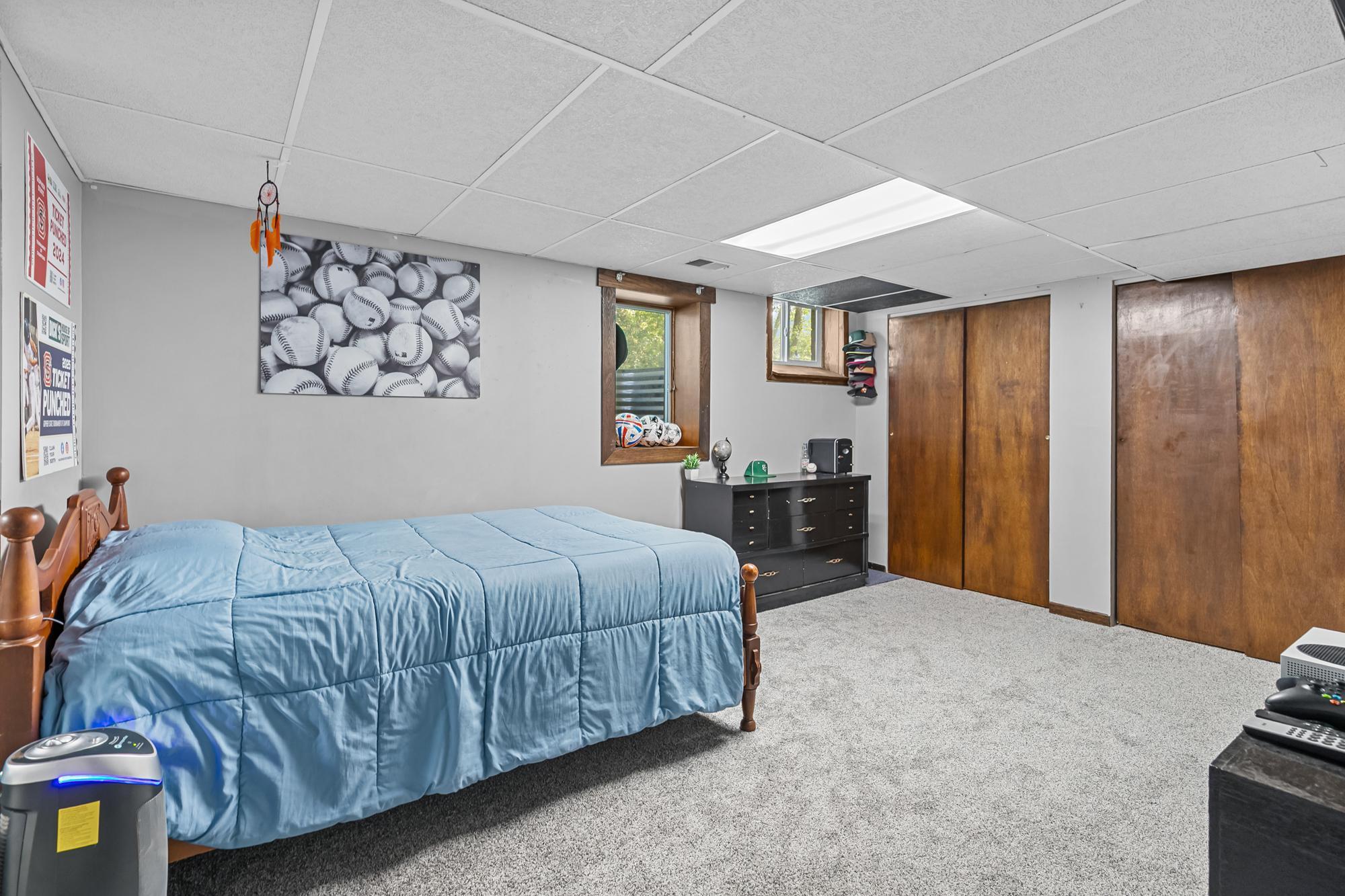 543 Westfield Ln, Vadnais Heights, MN 55127