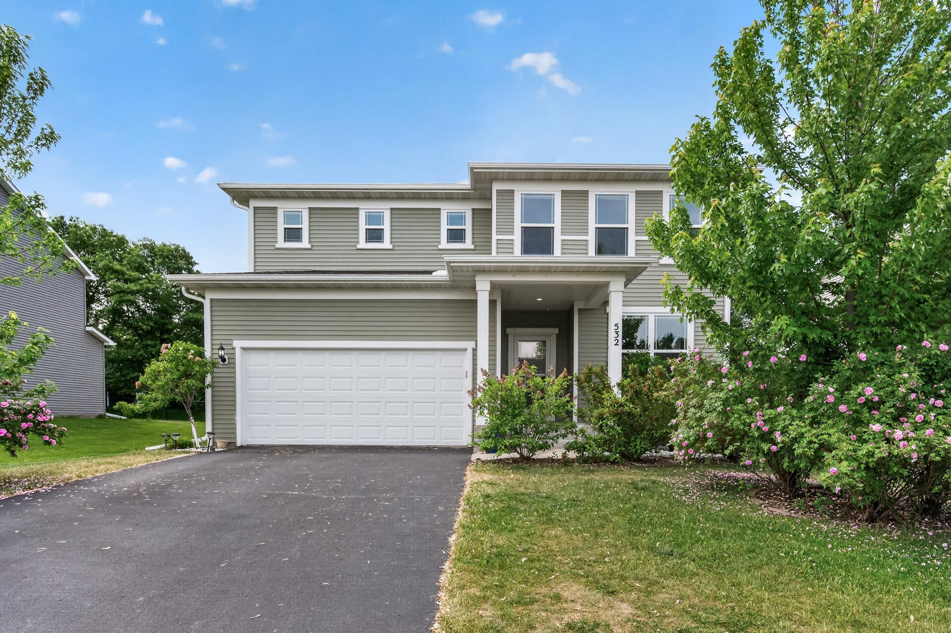 532 Aidan Cv, Eagan, MN 55123
