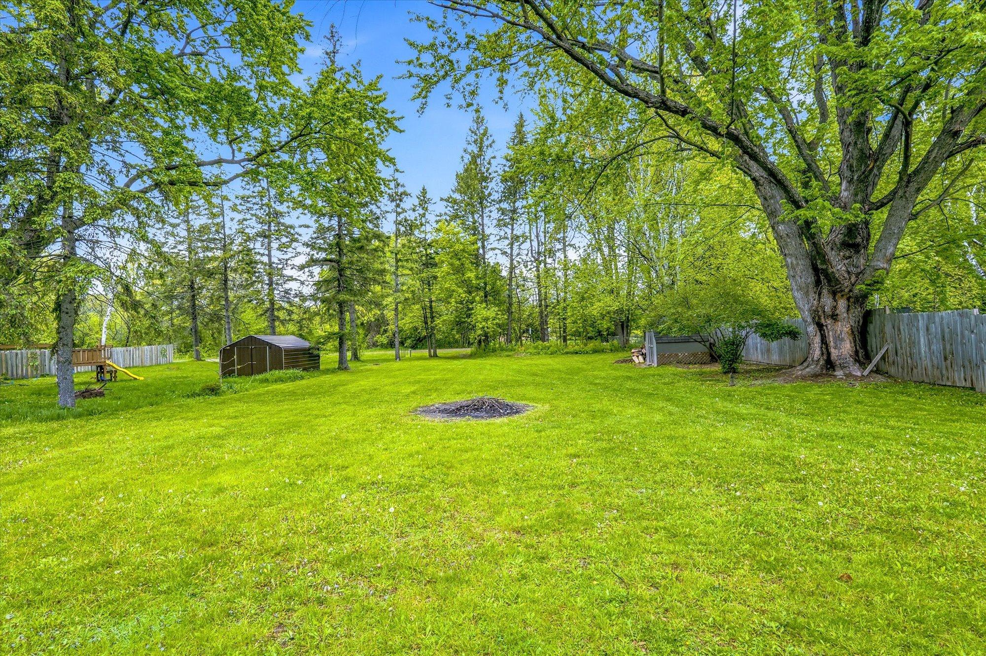 432 2nd St SE, Braham, MN 55006