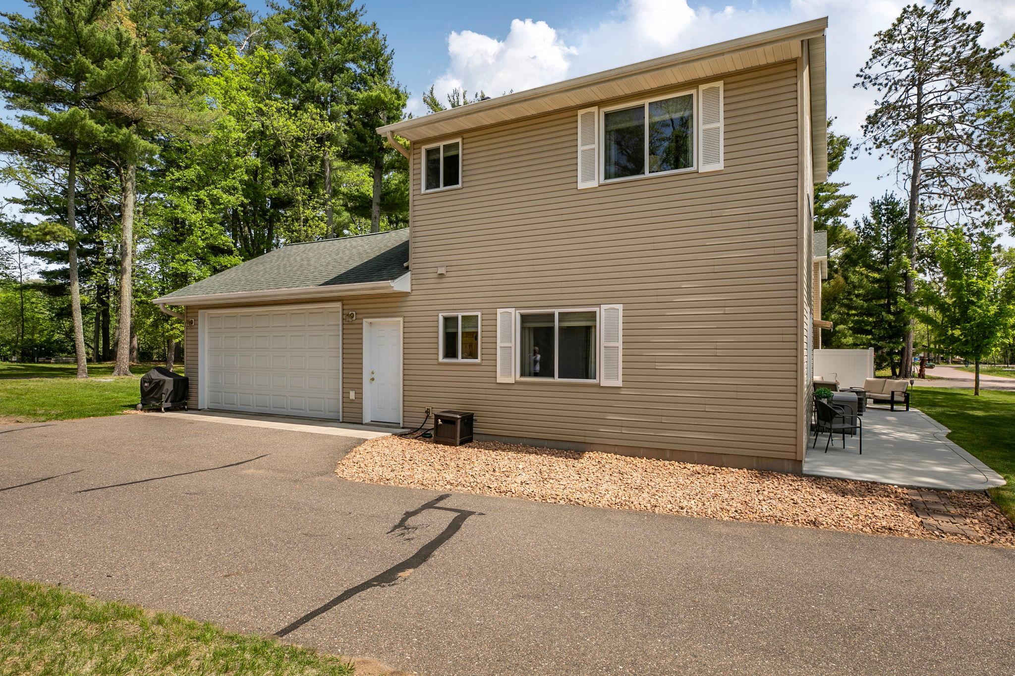 11448 Leisure Ln, Brainerd, MN 56401