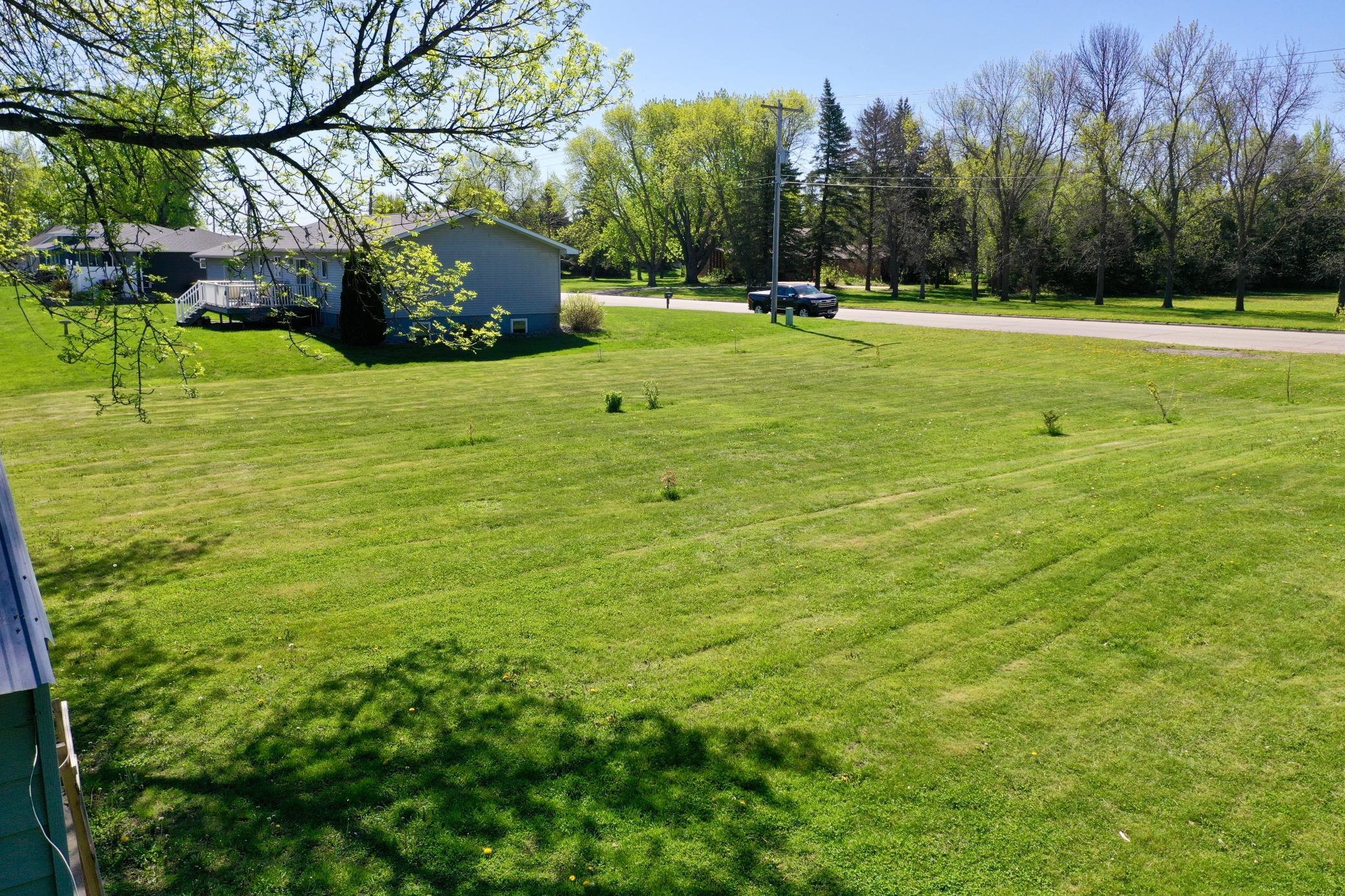 606 3rd Ave S, Raymond, MN 56282