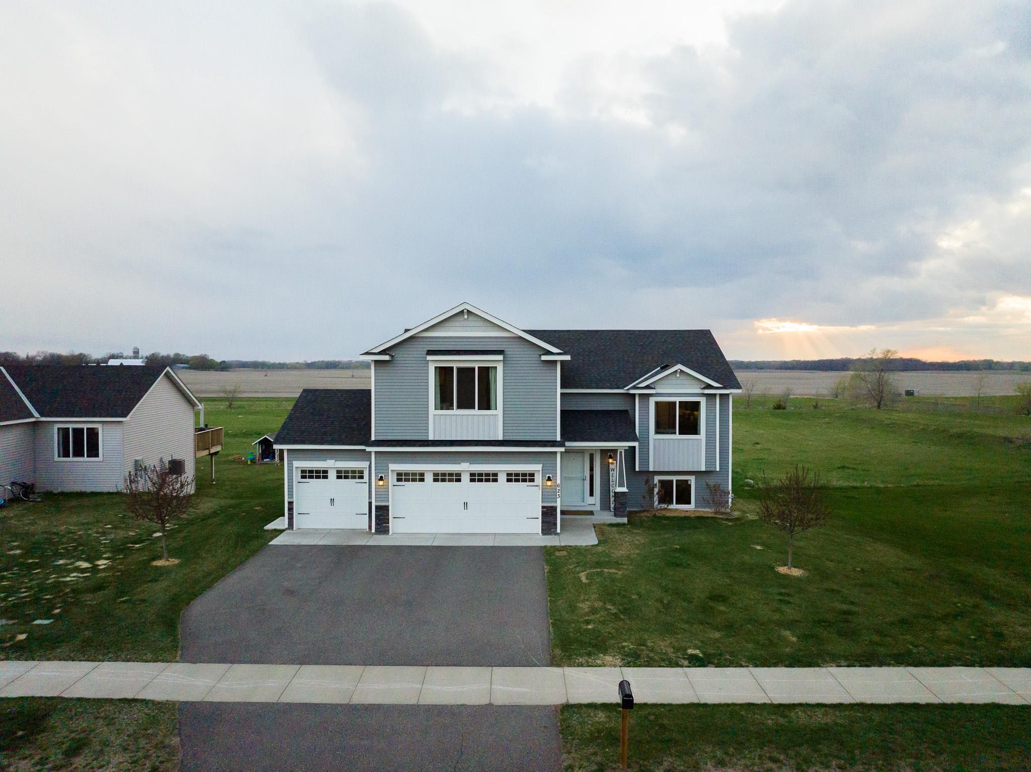 623 Elm St N, Kimball, MN 55353