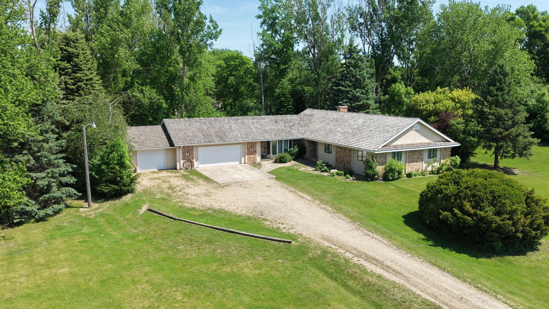 3172 15th Ave NW, Willmar, MN 56201