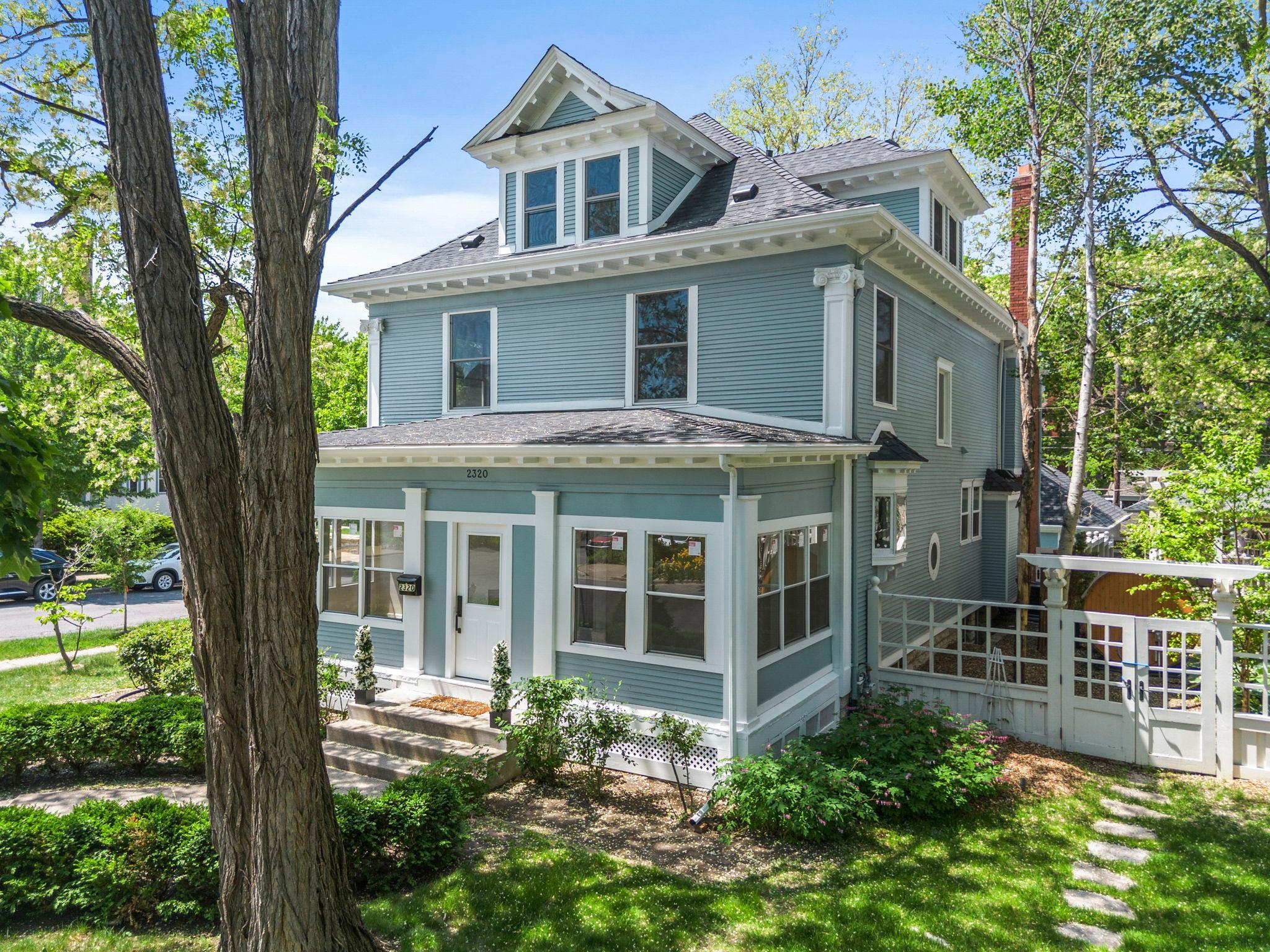 2320 Humboldt Ave S, Minneapolis, MN 55405