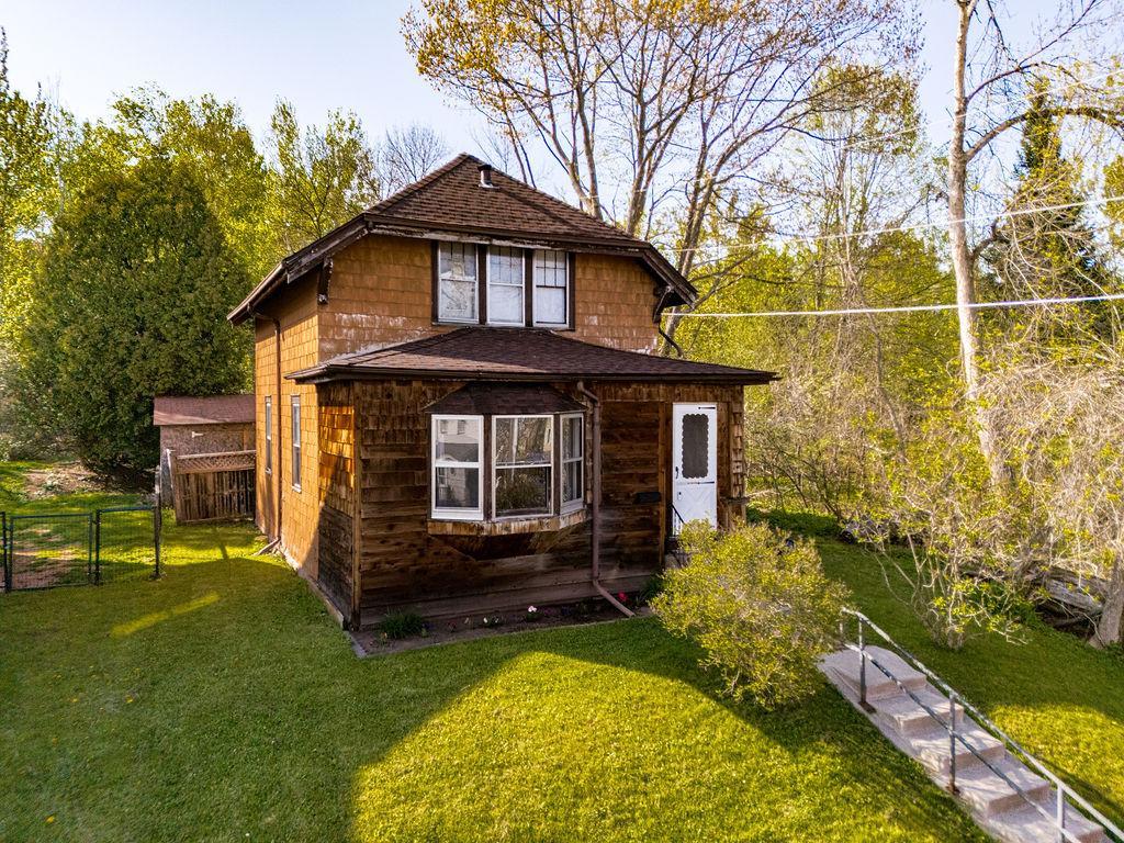 1 St Louis Ct, Duluth, MN 55808