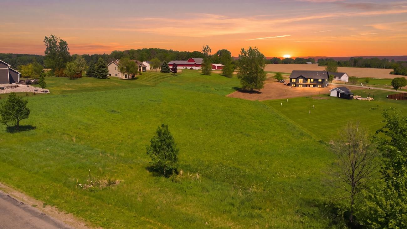 N5136 738th St, Ellsworth, WI 54011