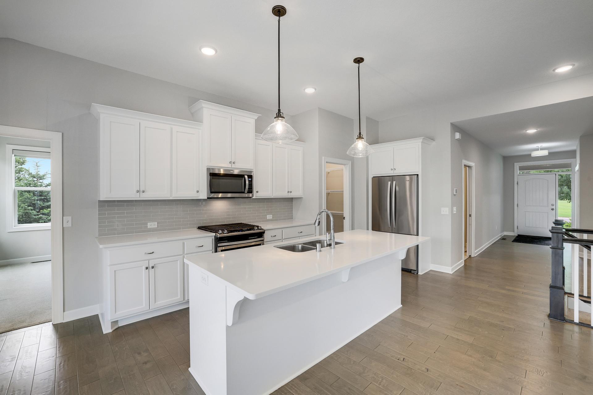 1120 Pine Hill Ln, White Bear Lake, MN 55127