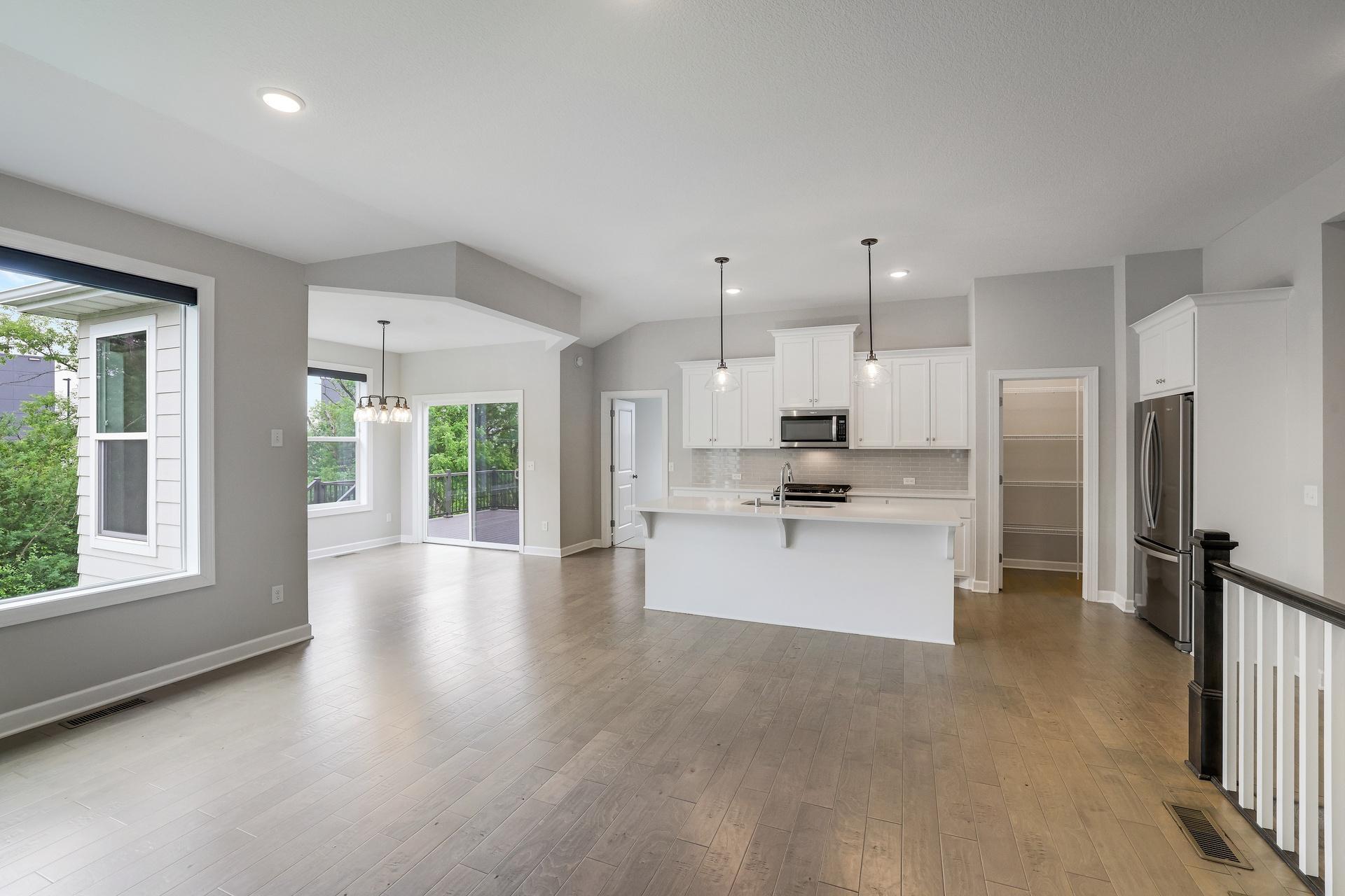 1120 Pine Hill Ln, White Bear Lake, MN 55127