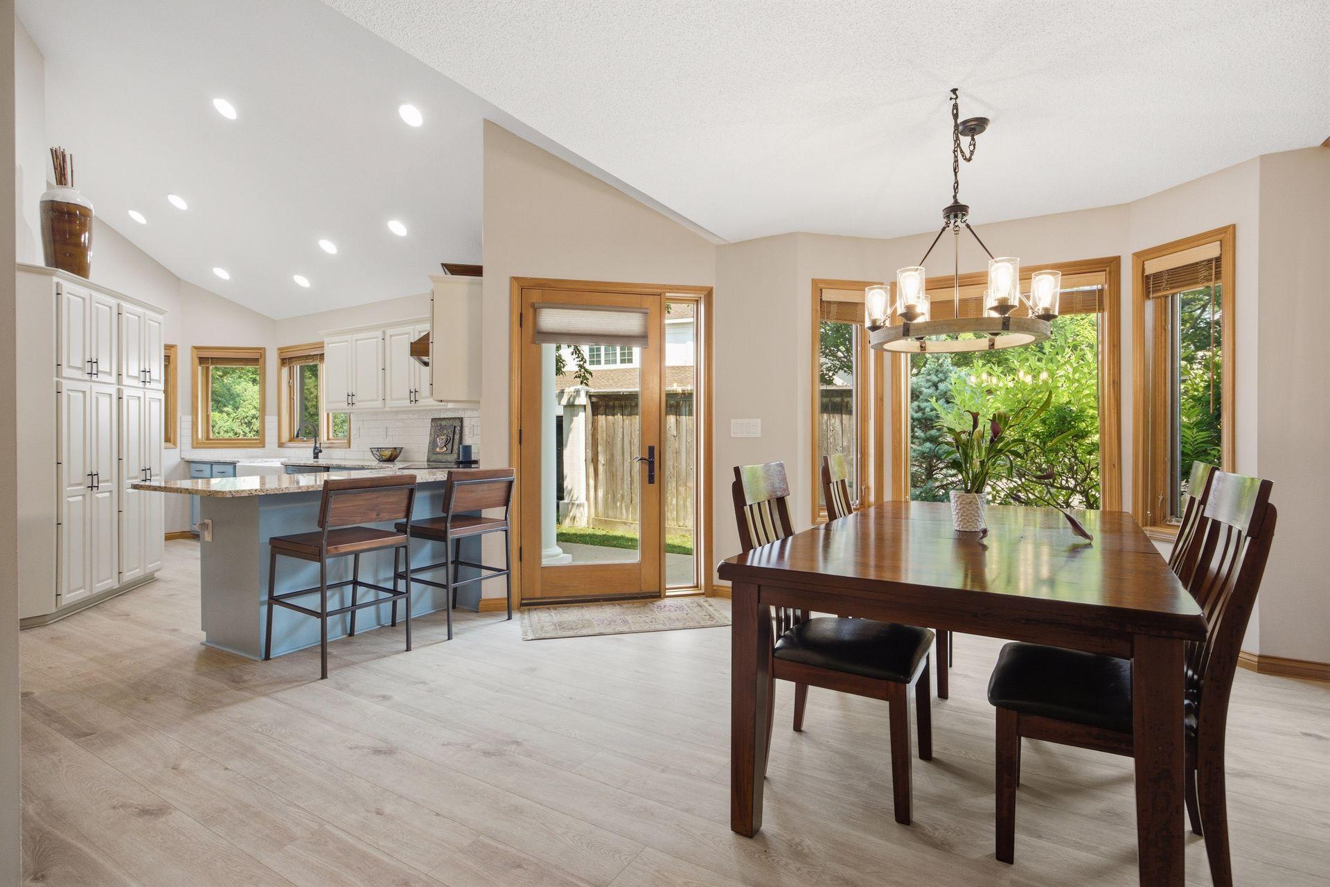 3318 Breconwood Cir, Minnetonka, MN 55391
